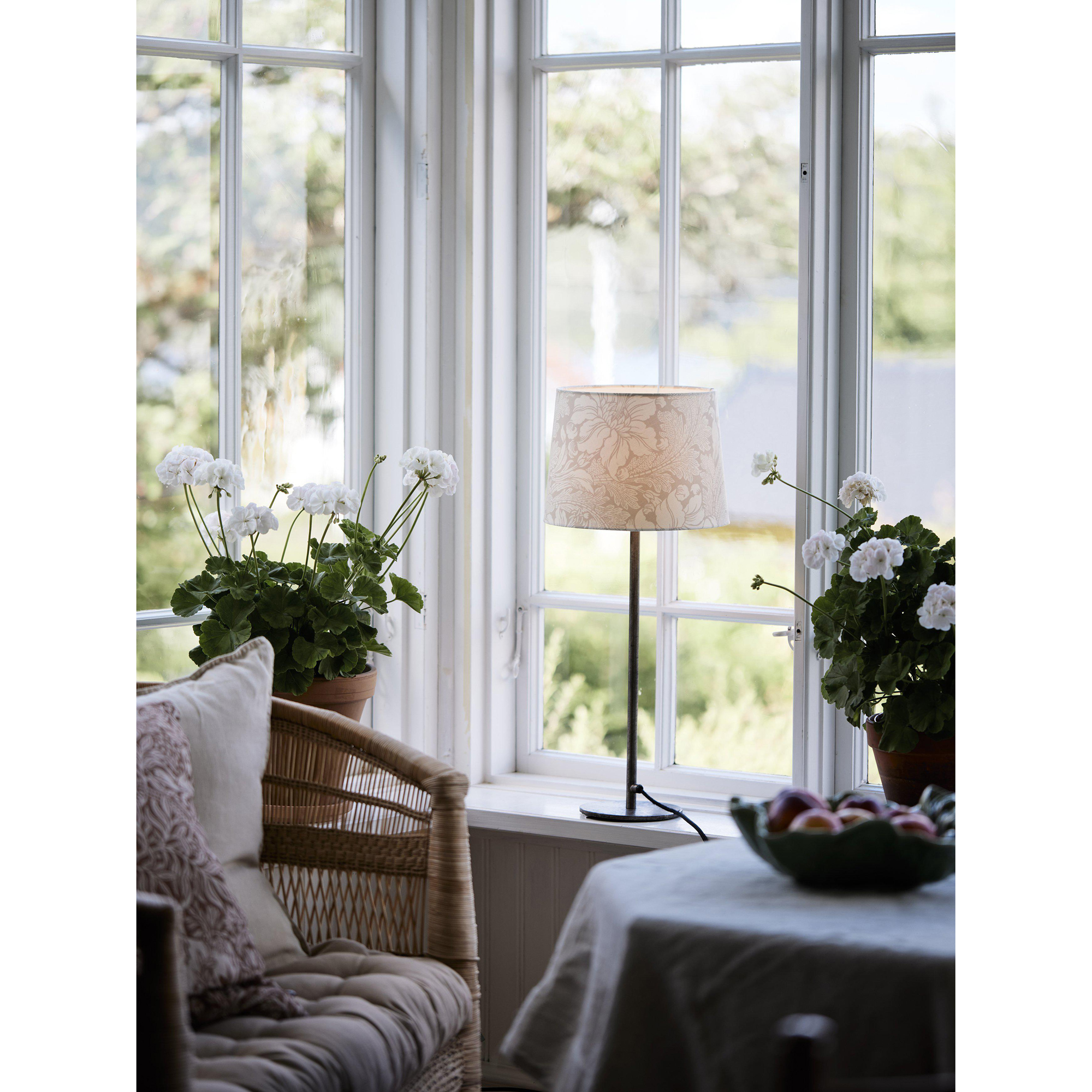 Bordsslampa PR Home Base Lampfot i Metall med Lampskärm