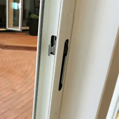 Skjutdörr med lås Skjutdörr med lås