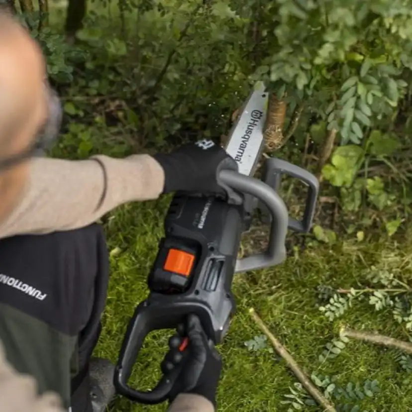Motorsåg Husqvarna Aspire C15X med Batteri & Laddare