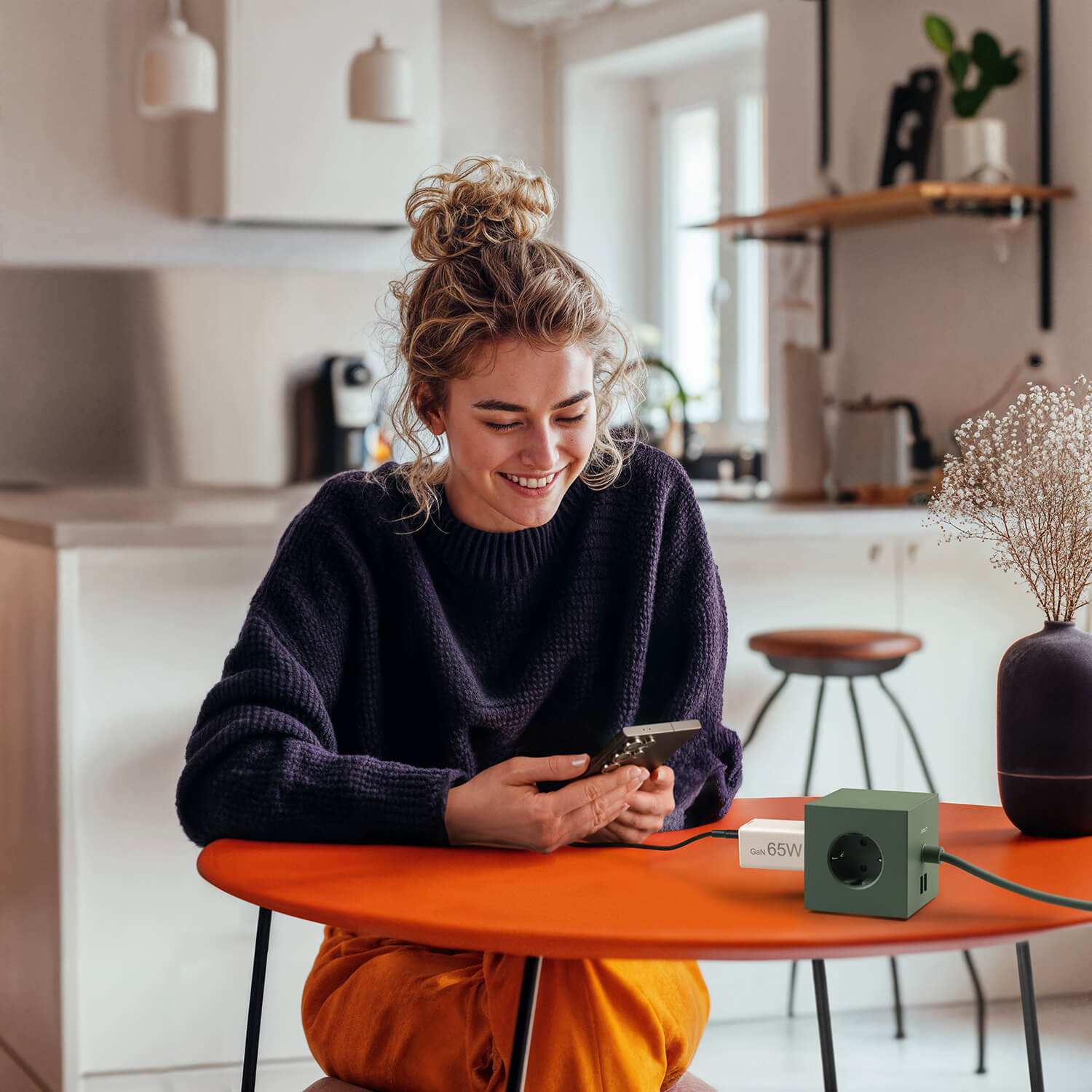 Laddare HAMA 2x USB-C 1x USB-A GaN 65W Vit