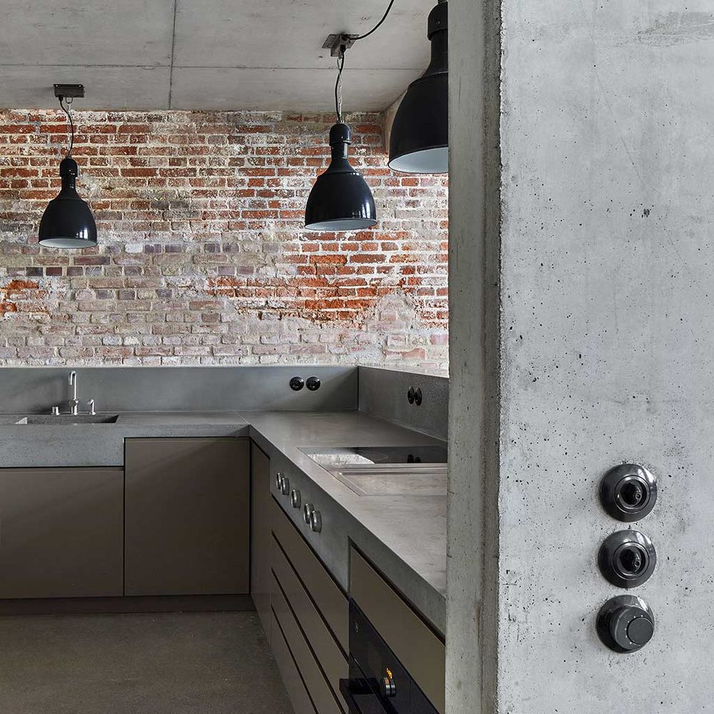 Kombinationsram Hager 1-fack i Plast Serie 1930