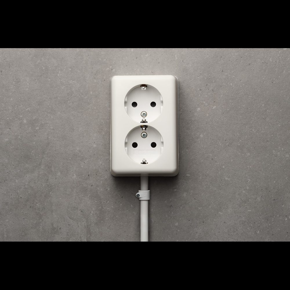 Vägguttag Hager Utanpåliggande Jordade Vit RAL 9010