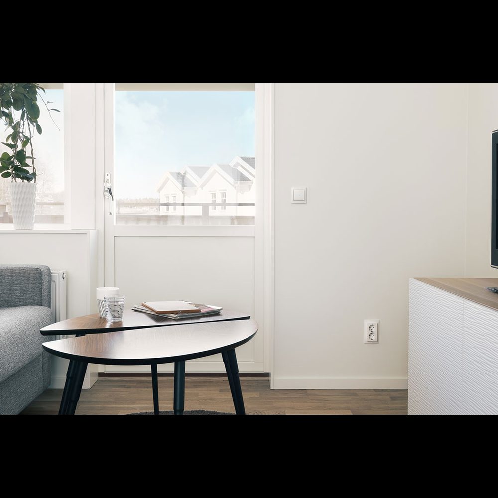 Tryckknapp Hager Komplett med Ram Trapp 10 A Återfjädrande med Klor Snabbanslutning S.1