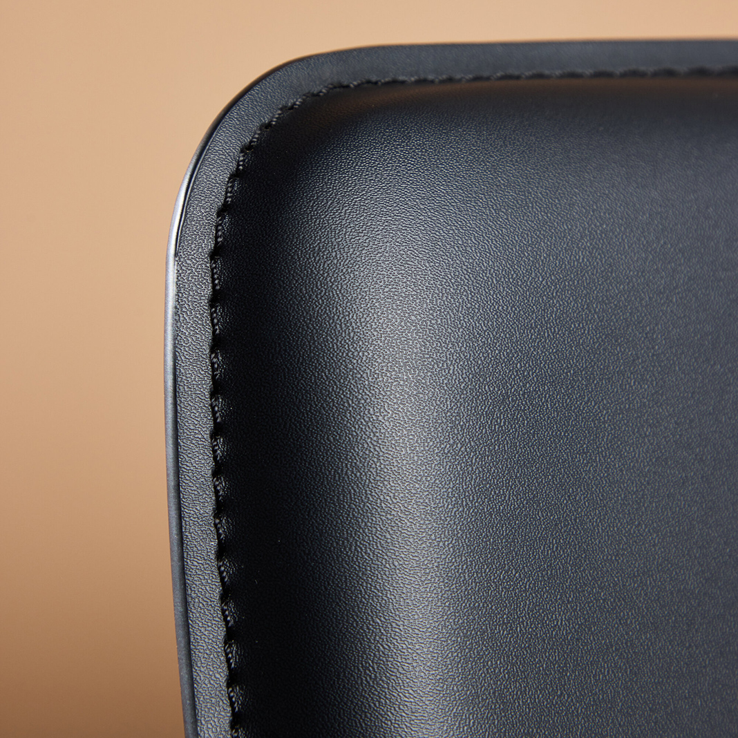 Fåtölj Vind Bjäre Konstläder