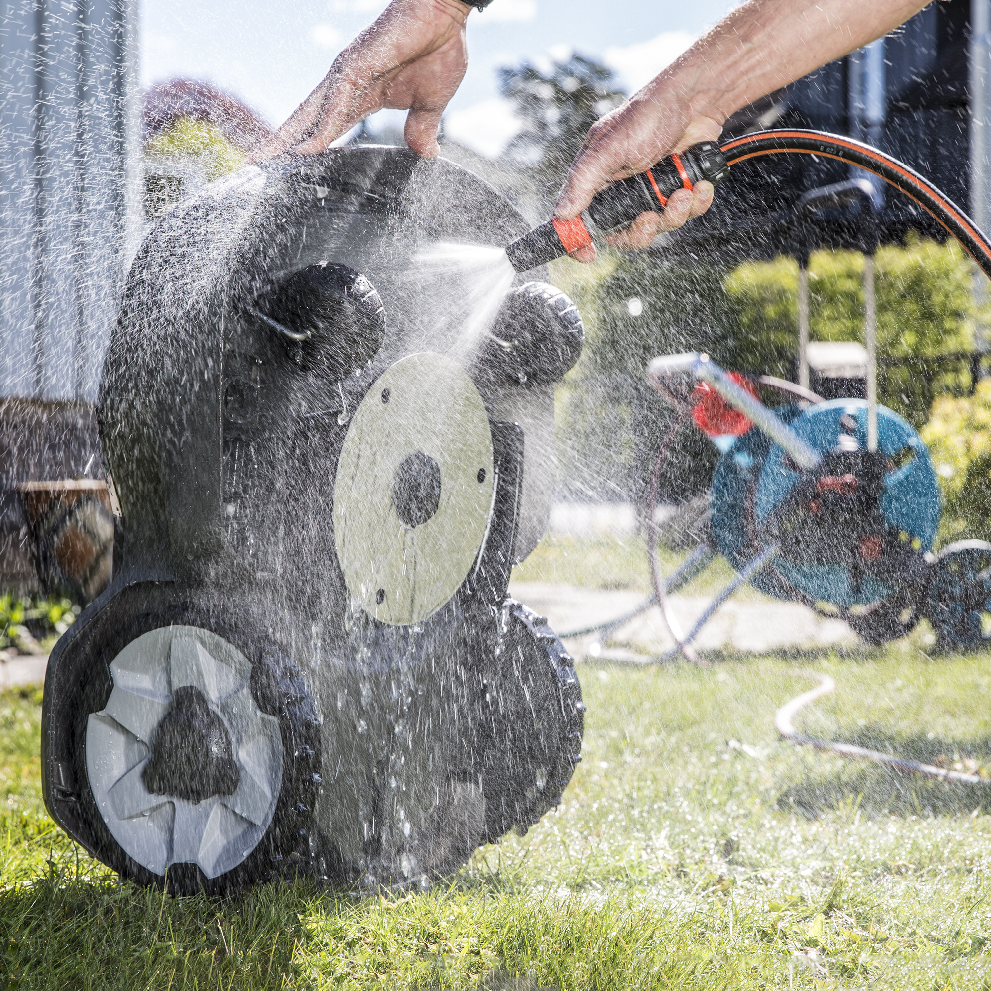 Robotgräsklippare Husqvarna Automower® 305E NERA