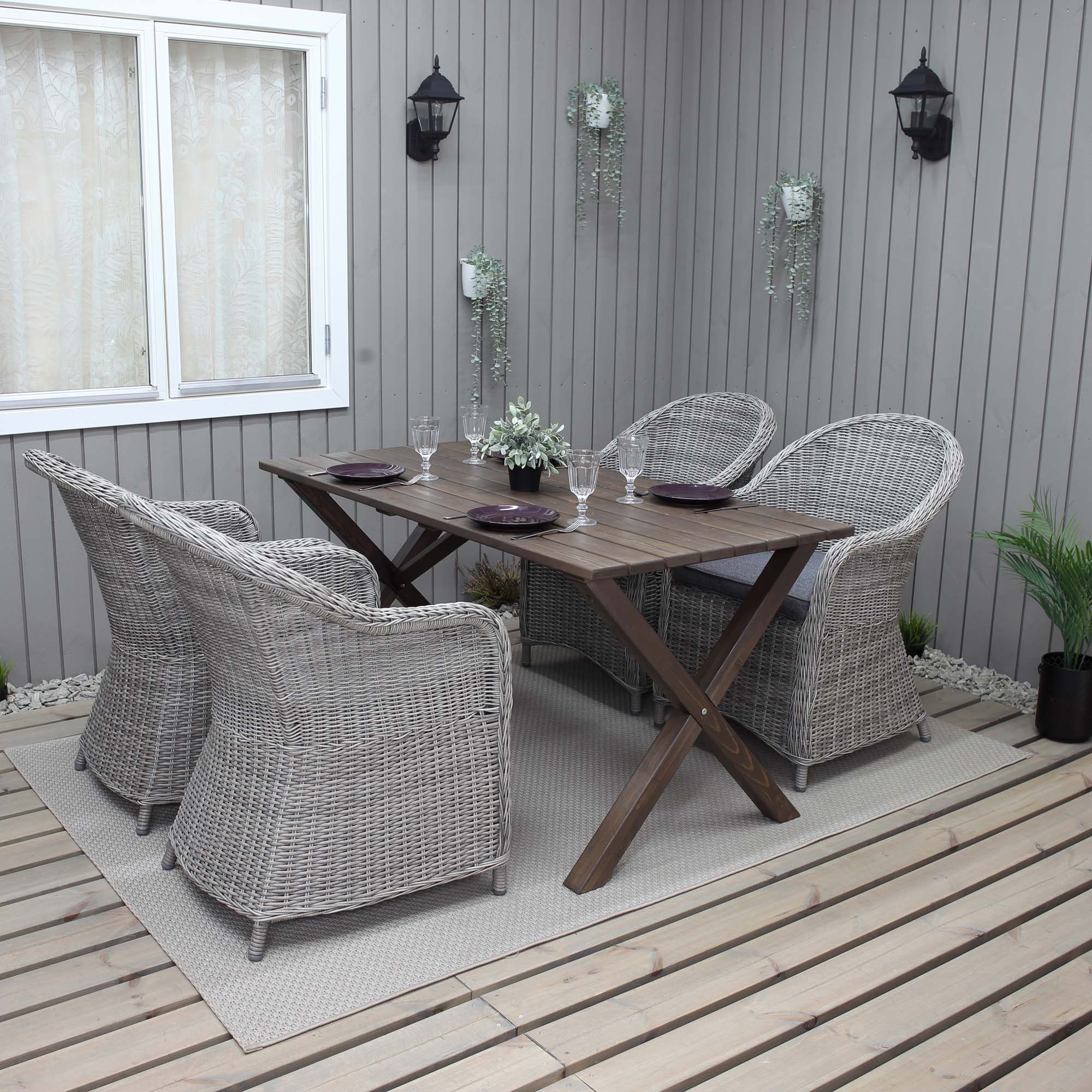 Matgrupp Utomhus Baltic Garden 150 cm bord & 4 Belize grå stolar
