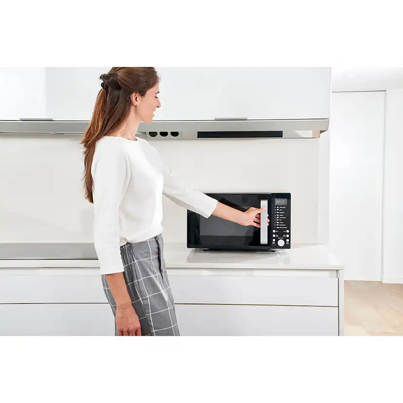 Mikrovågsugn BlLACK+DECKER Digital 23L 900W Svart Micro med Grillfunktion