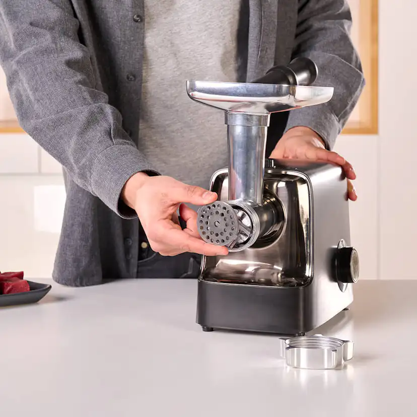 Köttkvarn Black+Decker 2200W 2 Effektnivåer & Backfunktion