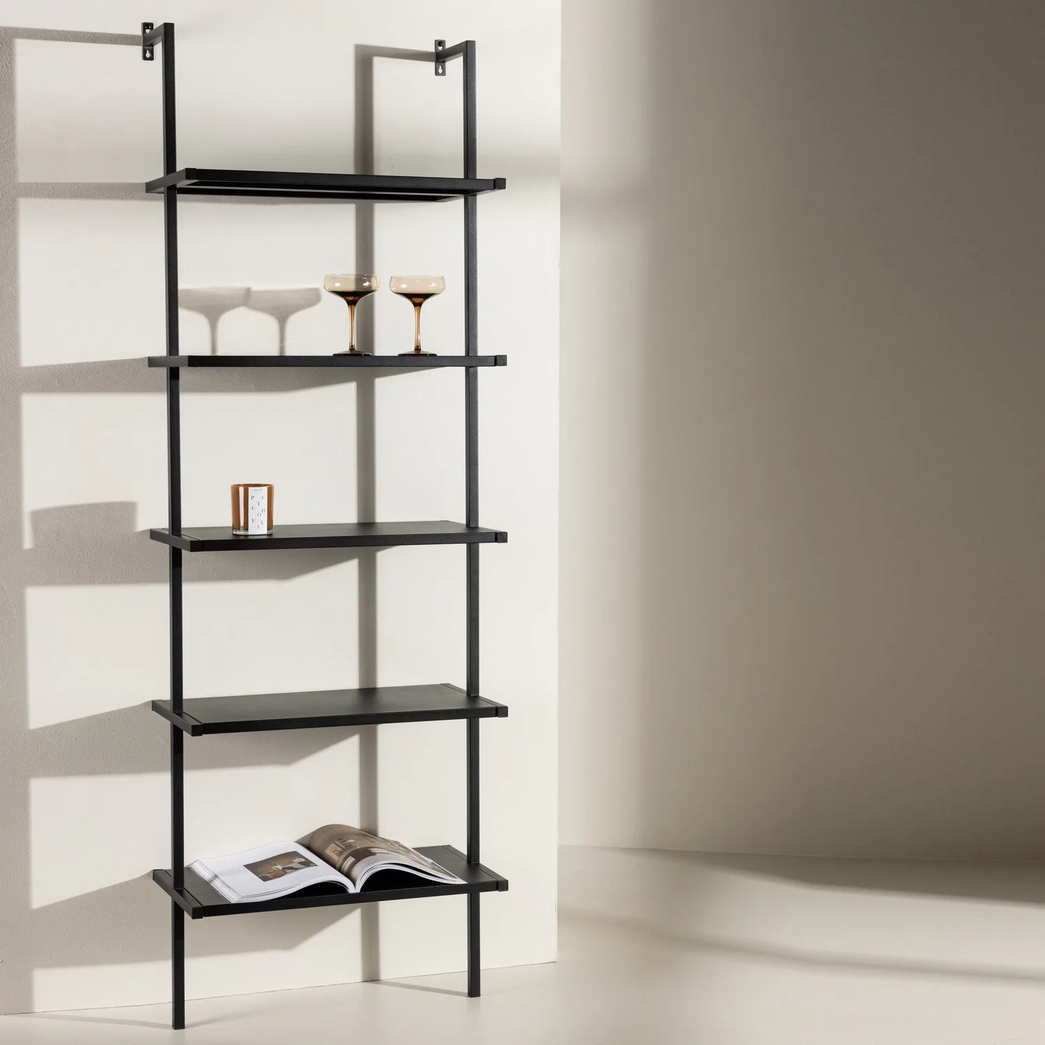 Vägghängd Hylla Venture Home Caracas i Svart Stål 183 cm