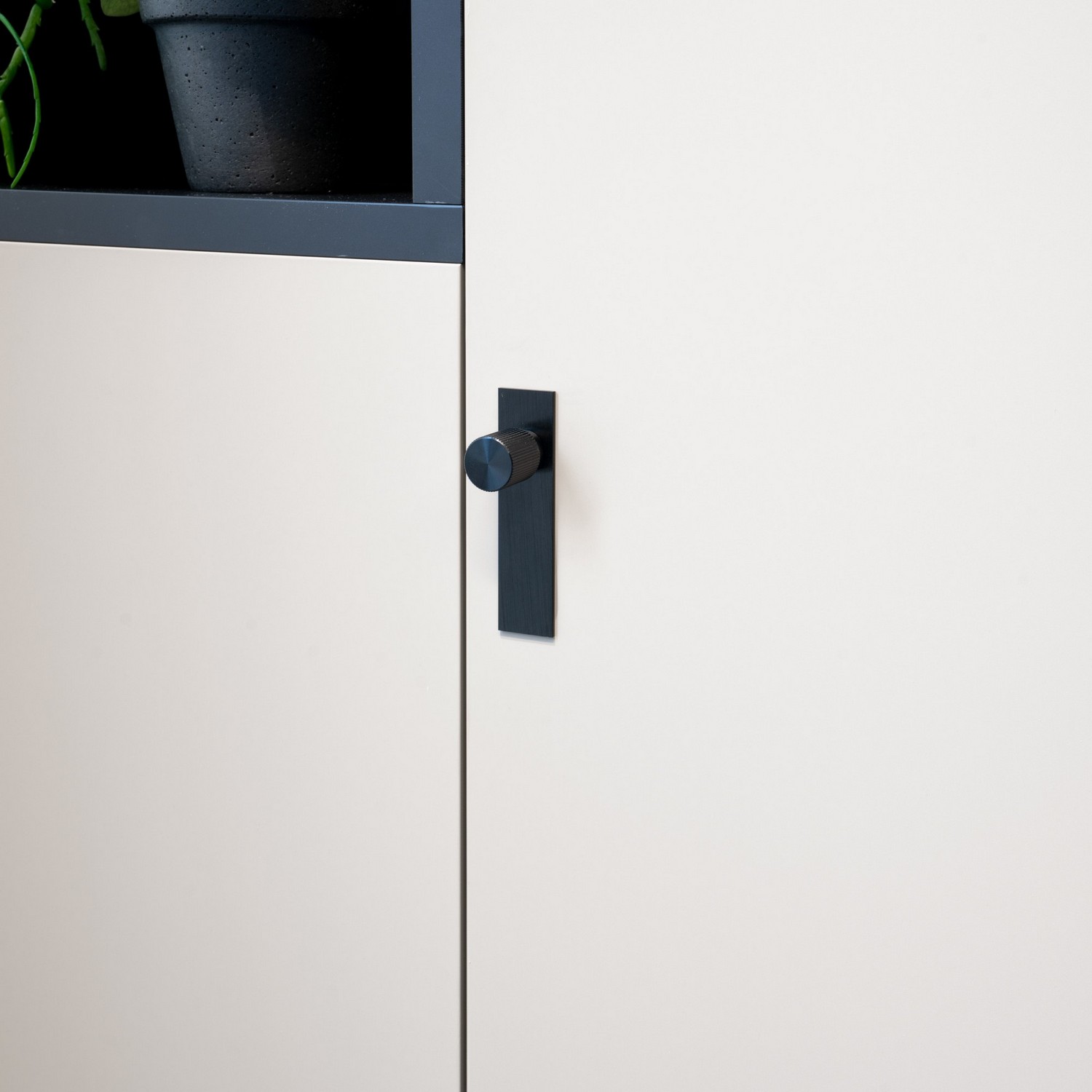 Knopp Beslag Design Arpa med Bricka Ø22 mm