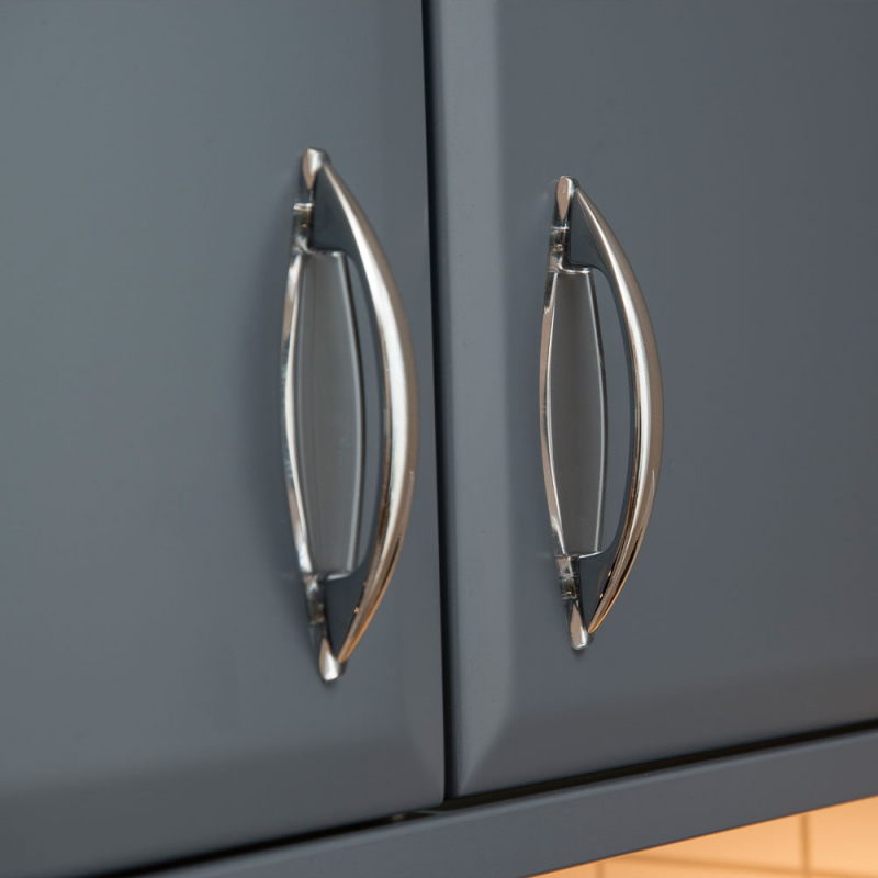 Handtag Beslag Design Stil 555 inkl Bricka-96 Krom