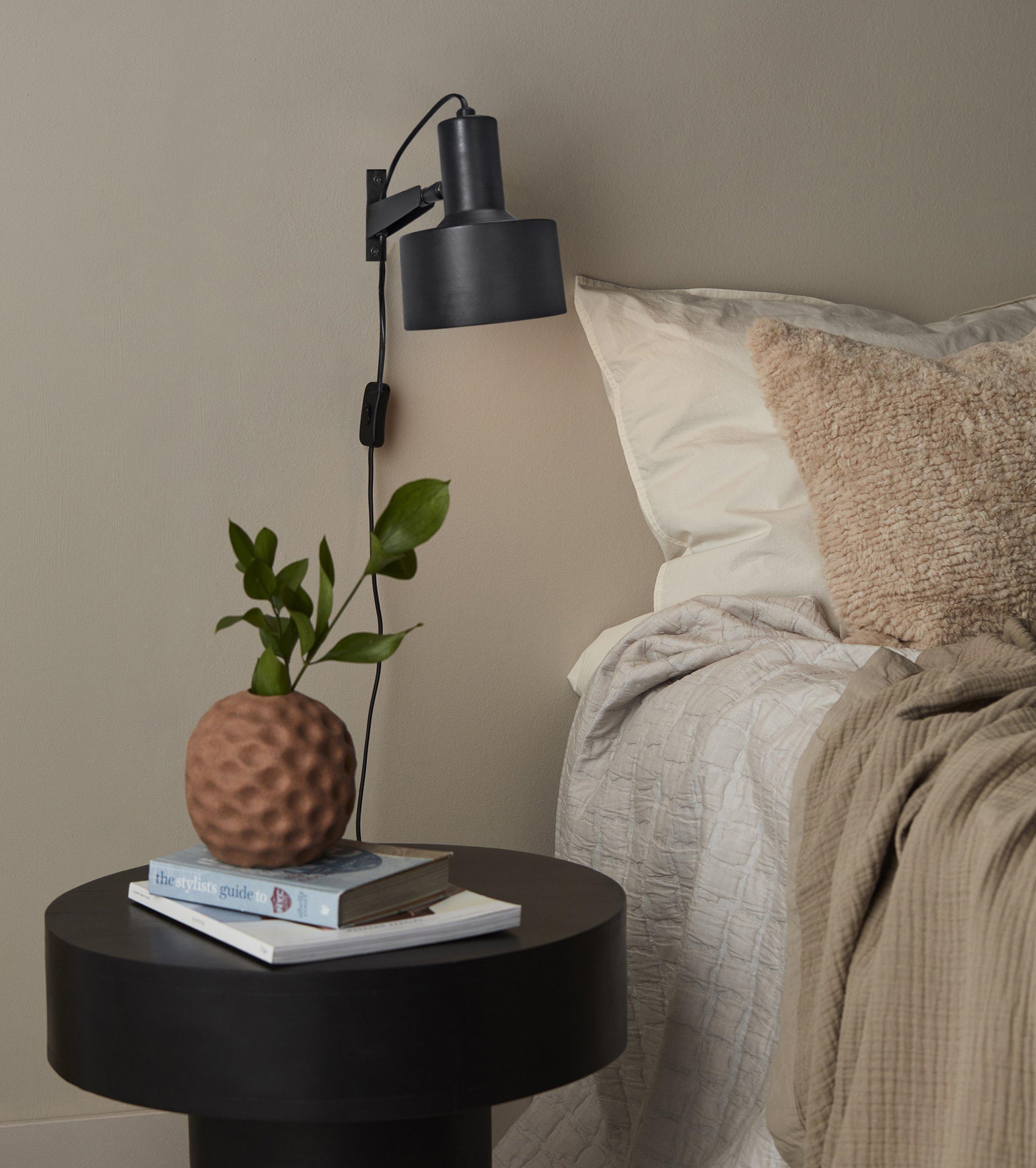 Vägglampa PR Home Solo