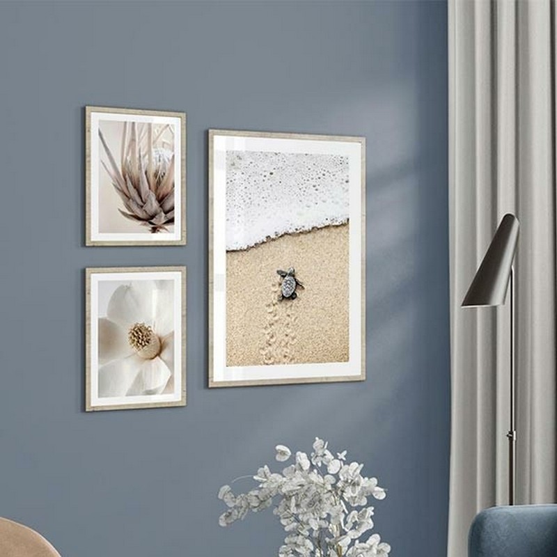 Poster Gallerix Baby Turtle On Beach