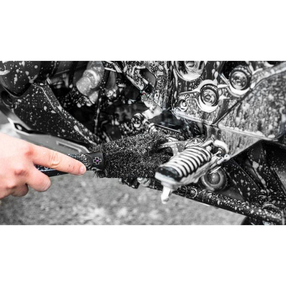 Mc Borstar Muc-Off 2-Prong Brush