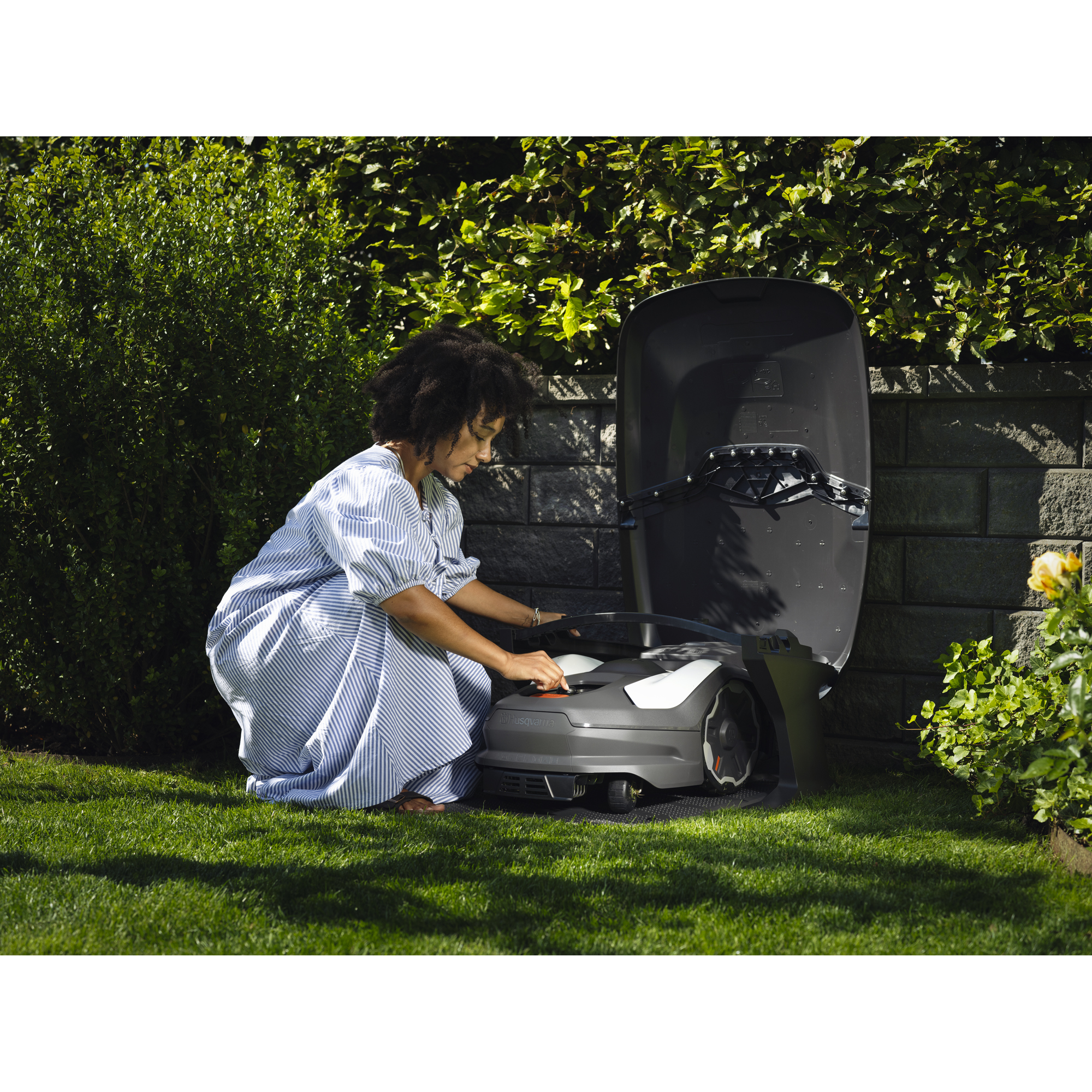 Garage Husqvarna Automower® S till Robotgräsklippare
