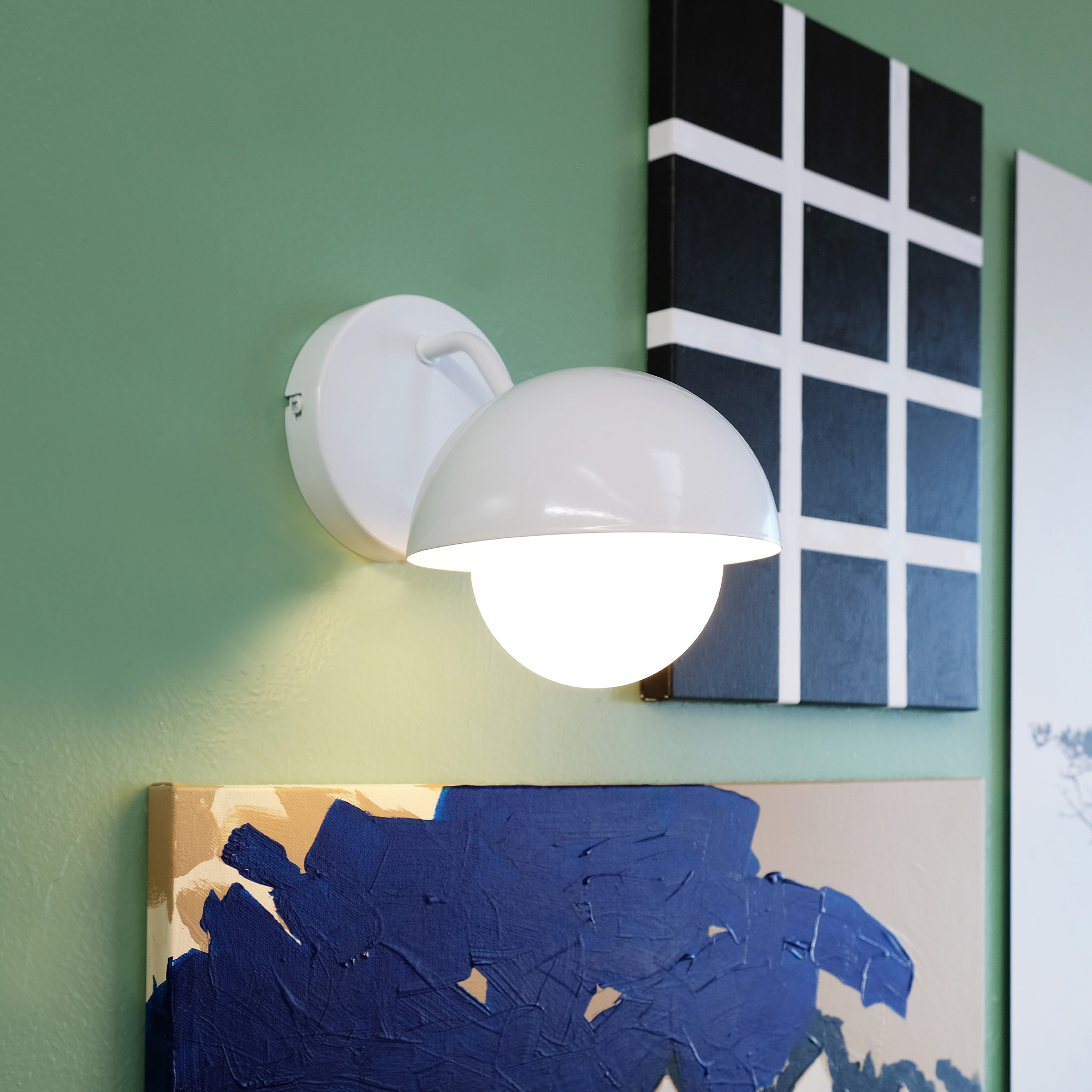 Vägglampa Dyberg Larsen Rose