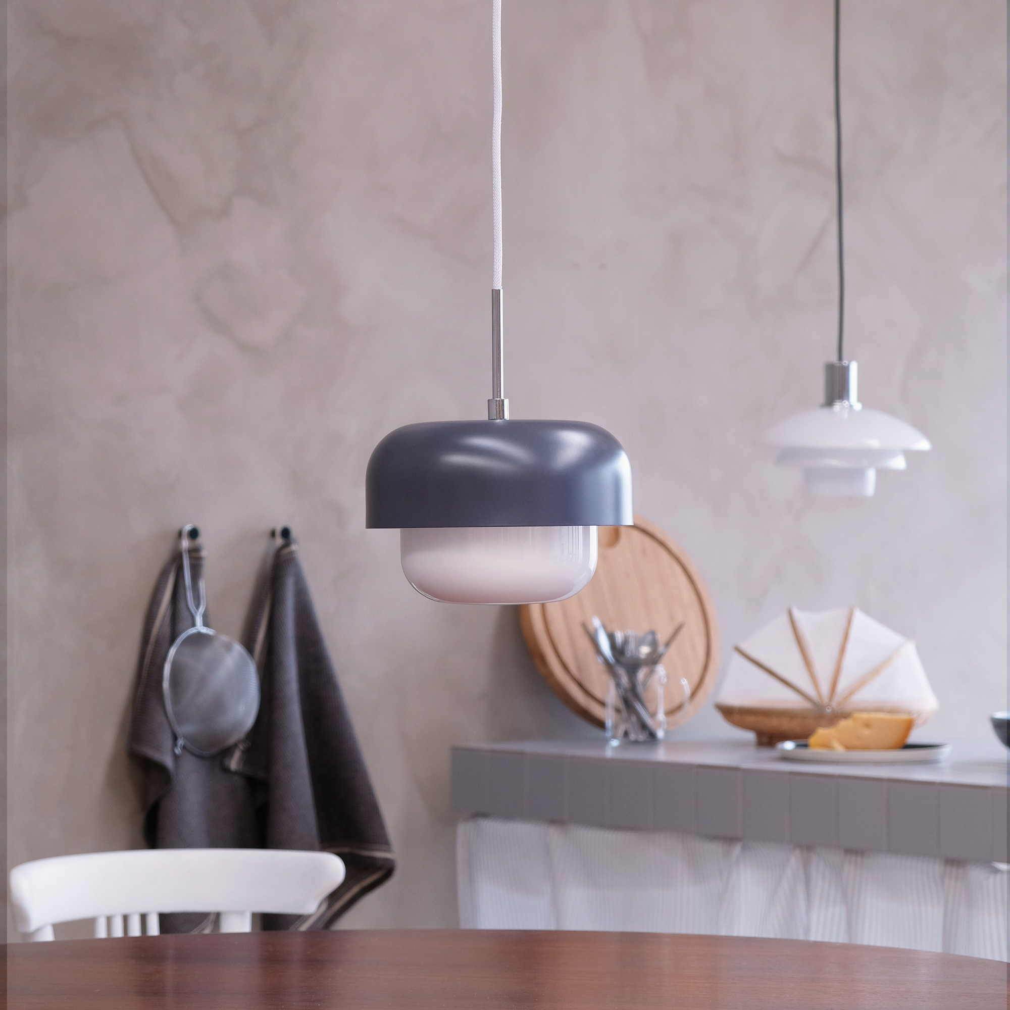 Taklampa Dyberg Larsen Haipot Pendel D23