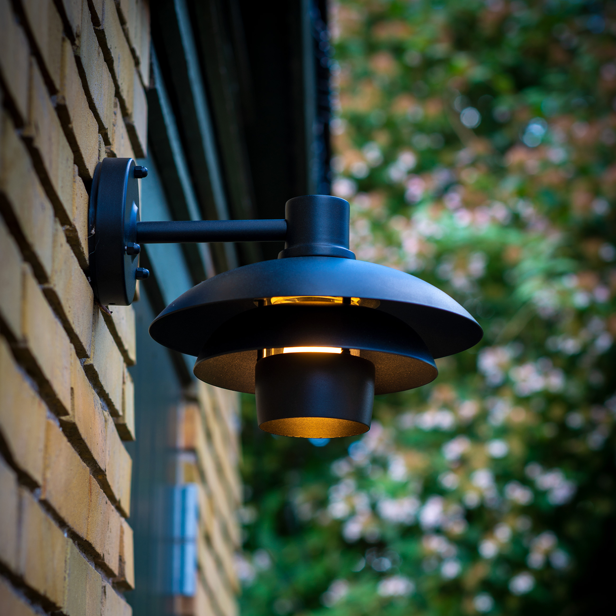 Fasadbelysning Dyberg Larsen Morph D24