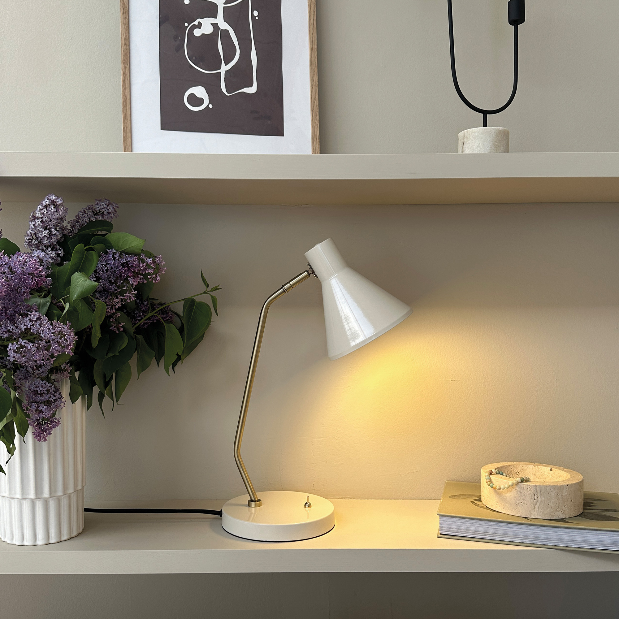 Bordslampa Dyberg Larsen Sleep