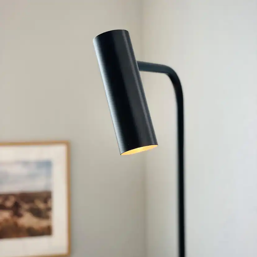 Golvlampa Dyberg Larsen Skagerrak