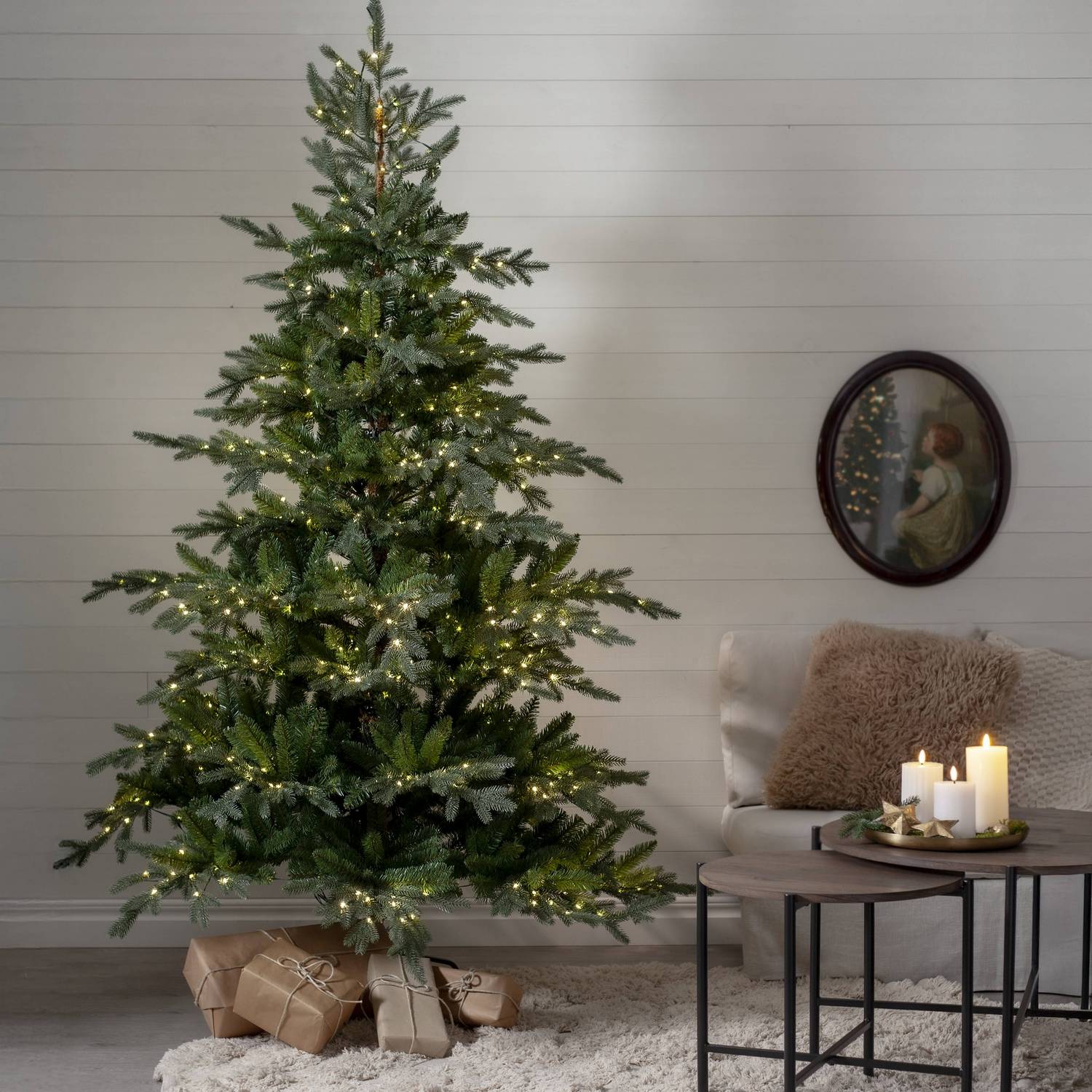 Julgran Star Trading Brekstad Plastgran 210 cm med LED 800 Ljus