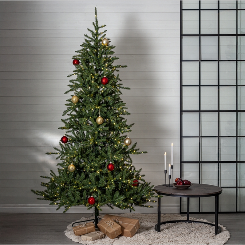 Julgran Star Trading Minnesota Plastgran 250 cm med LED 800 Ljus