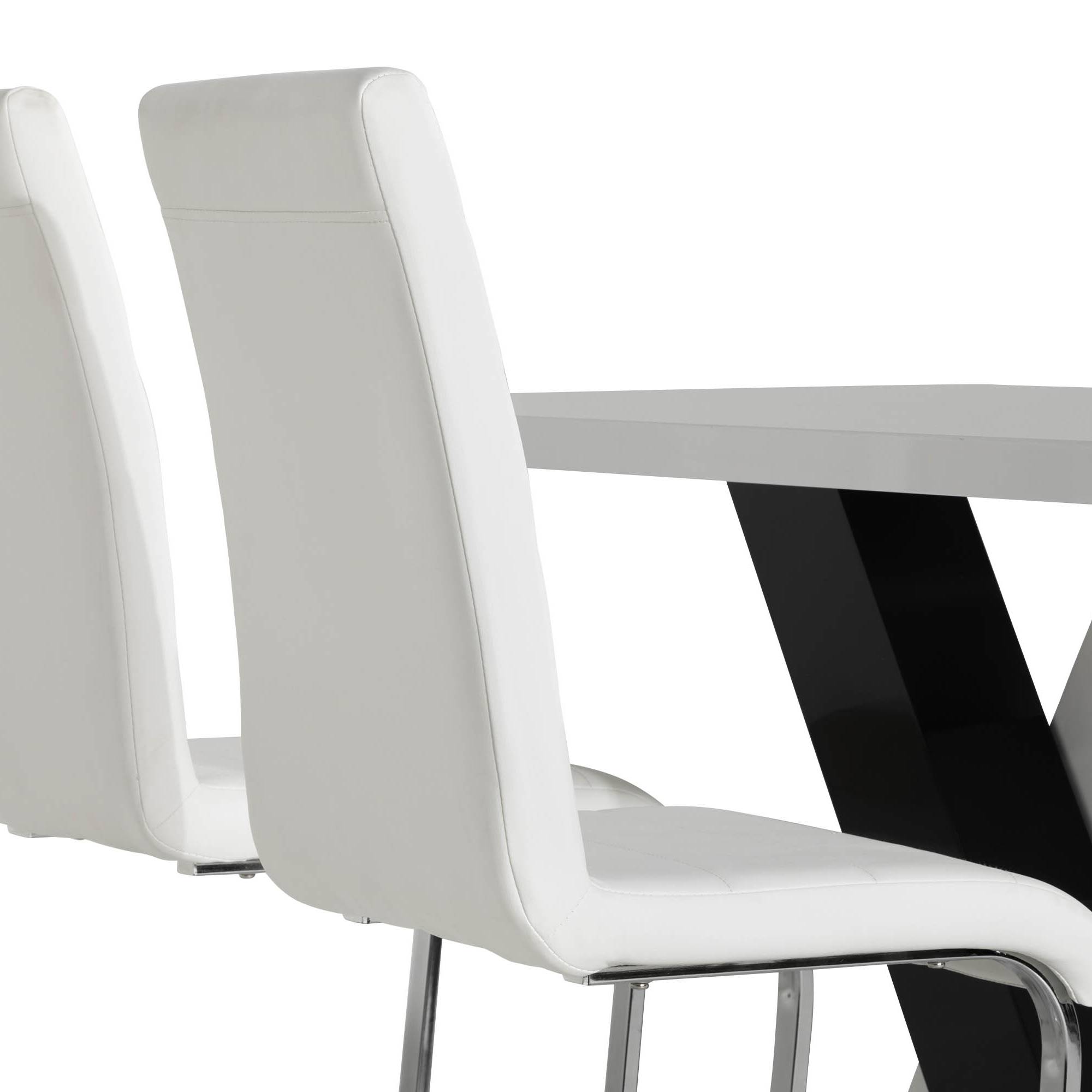 Matgrupp Scandinavian Choice Cesi Rektangulärt Matbord 140 cm med 4 Cibus Matstol