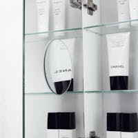 Sminkspegel på fot med belysning Sminkspegel på fot med belysning