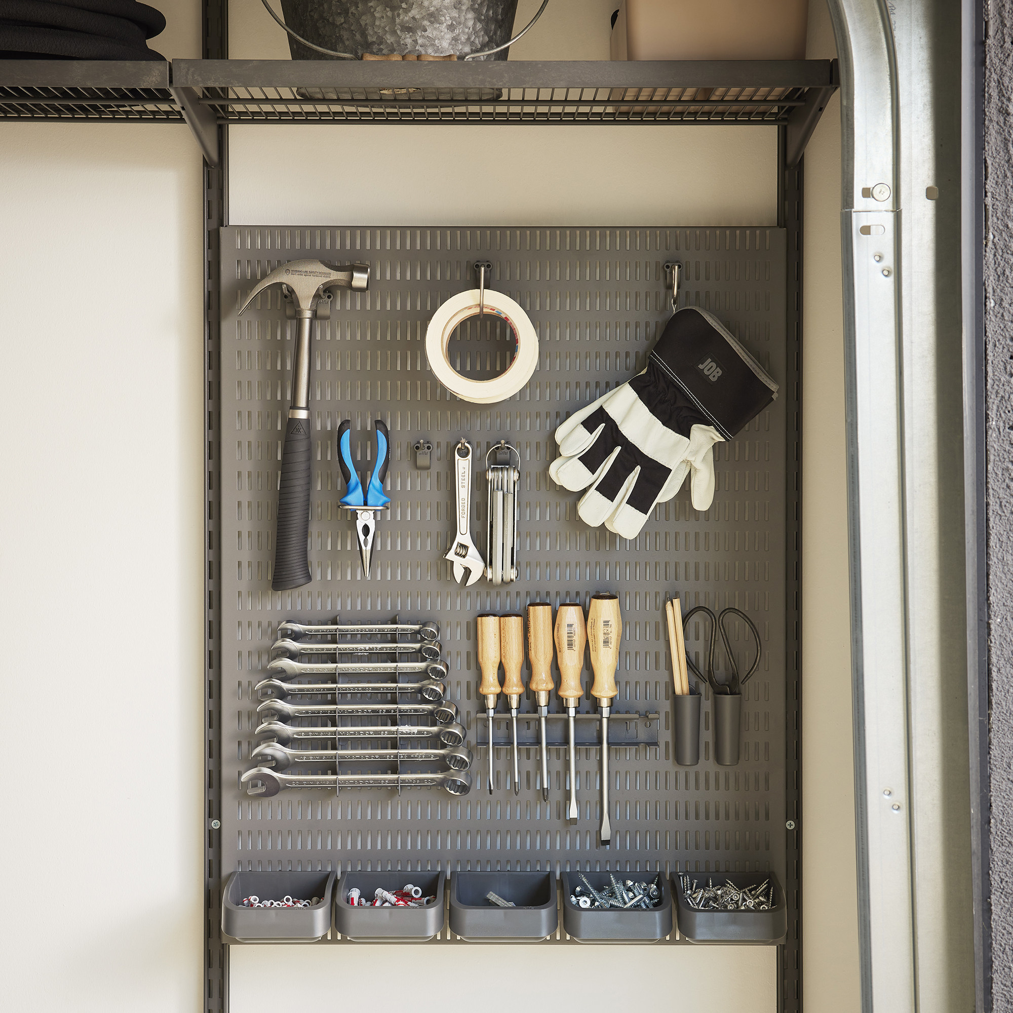 Fövaring Elfa Garage+ Set med Krokar och Boxar för Förvaringstavla