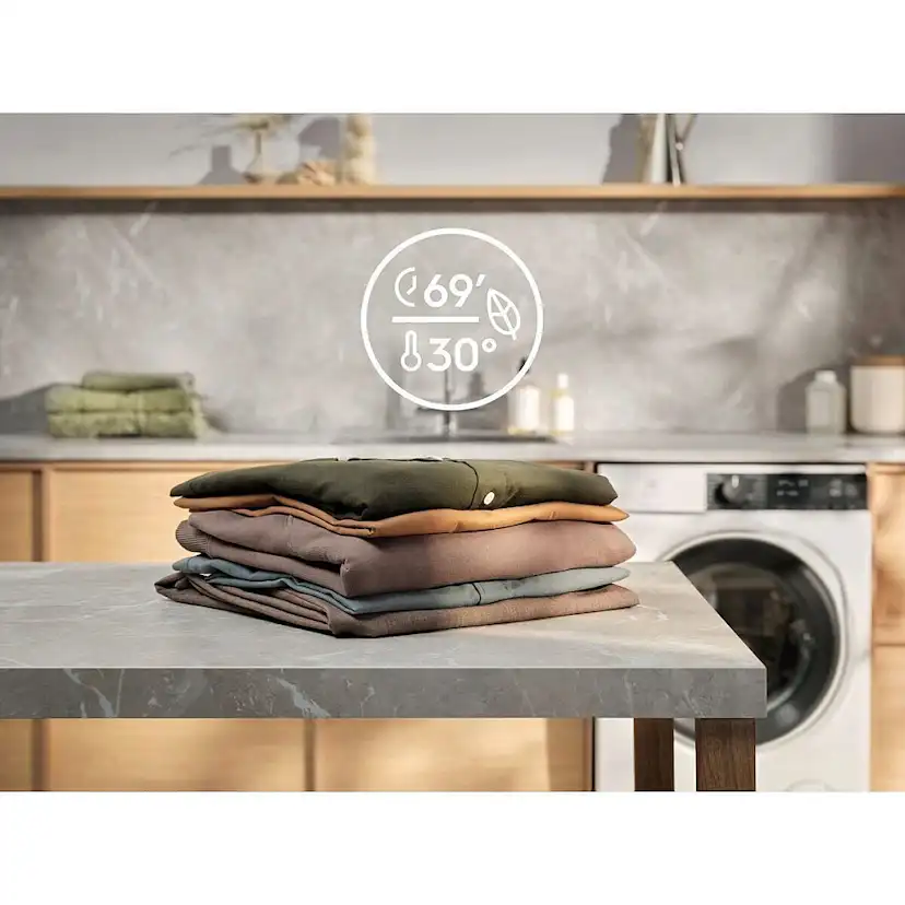 Frontmatad Tvättmaskin Electrolux EFI731V84V SteamCare Vit