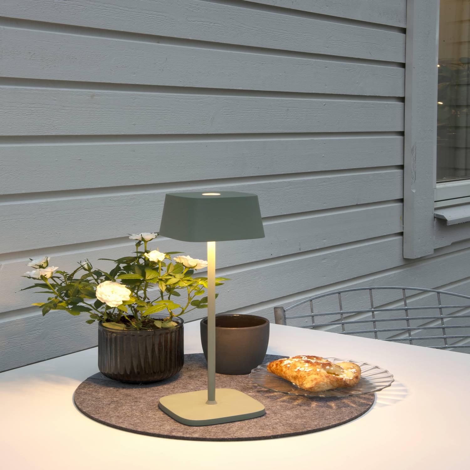 Bordslampa Gnosjö Konstsmide Capri USB