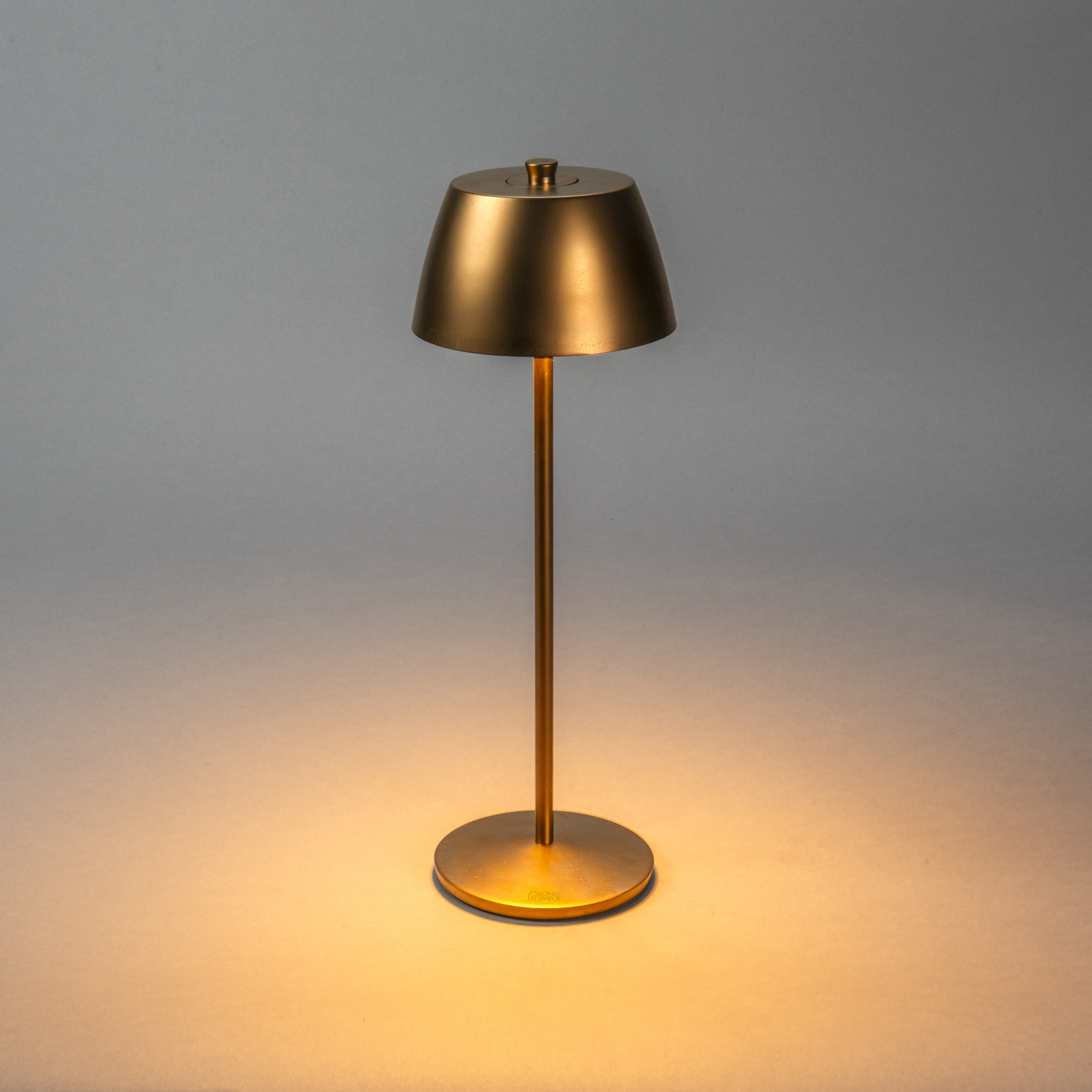 Bordslampa Gnosjö Konstsmide Èze USB Portabel