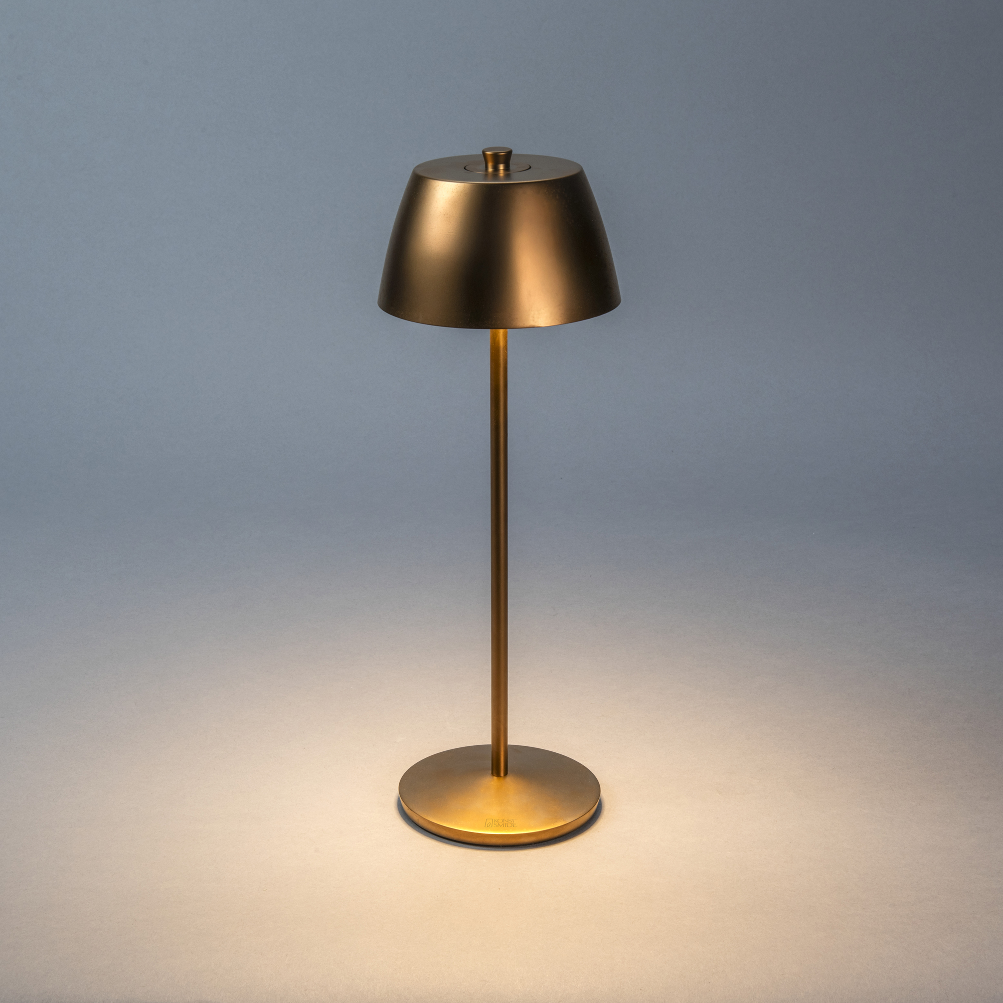 Bordslampa Gnosjö Konstsmide Èze USB Portabel