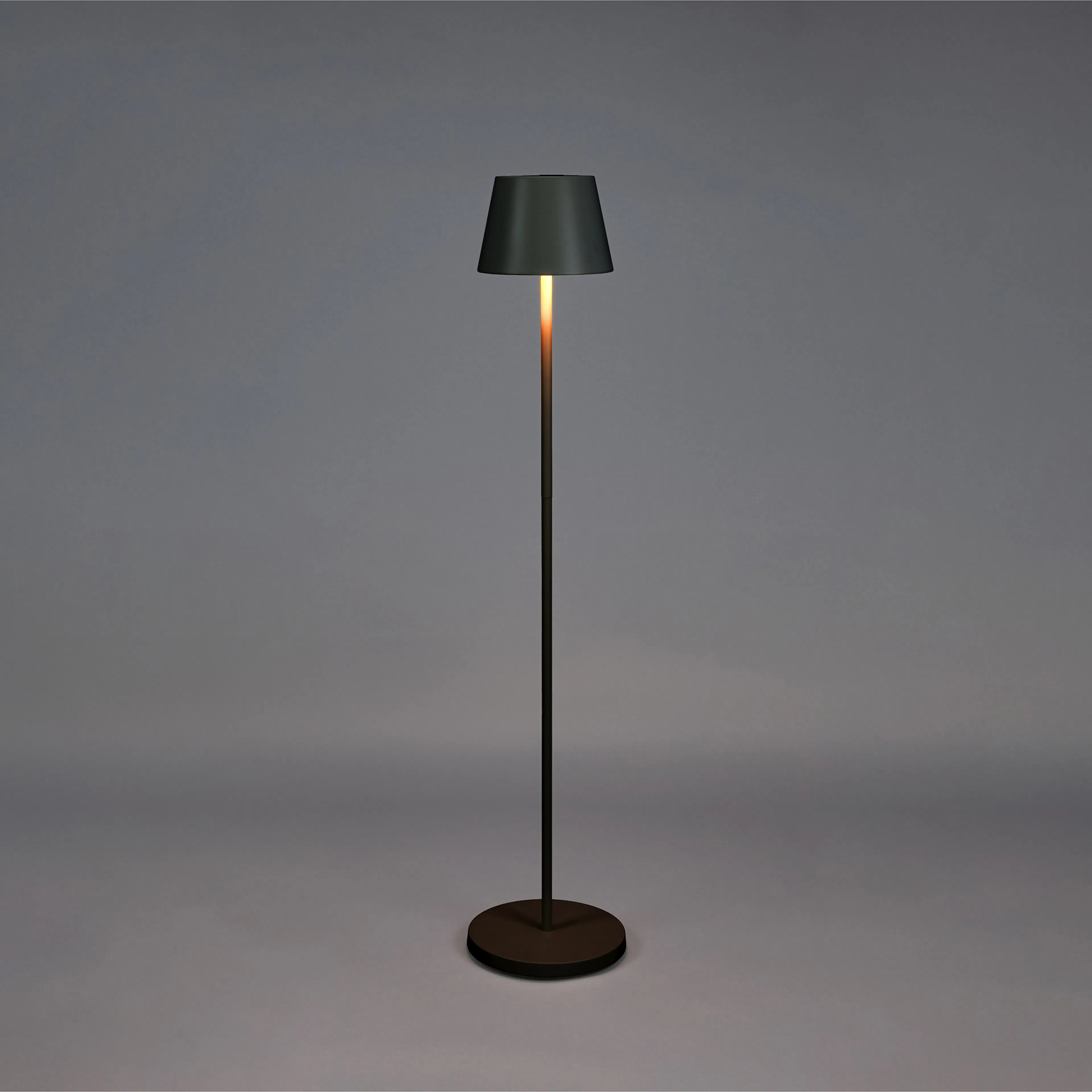 Golvlampa Gnojsö Konstsmide Pomezia M USB