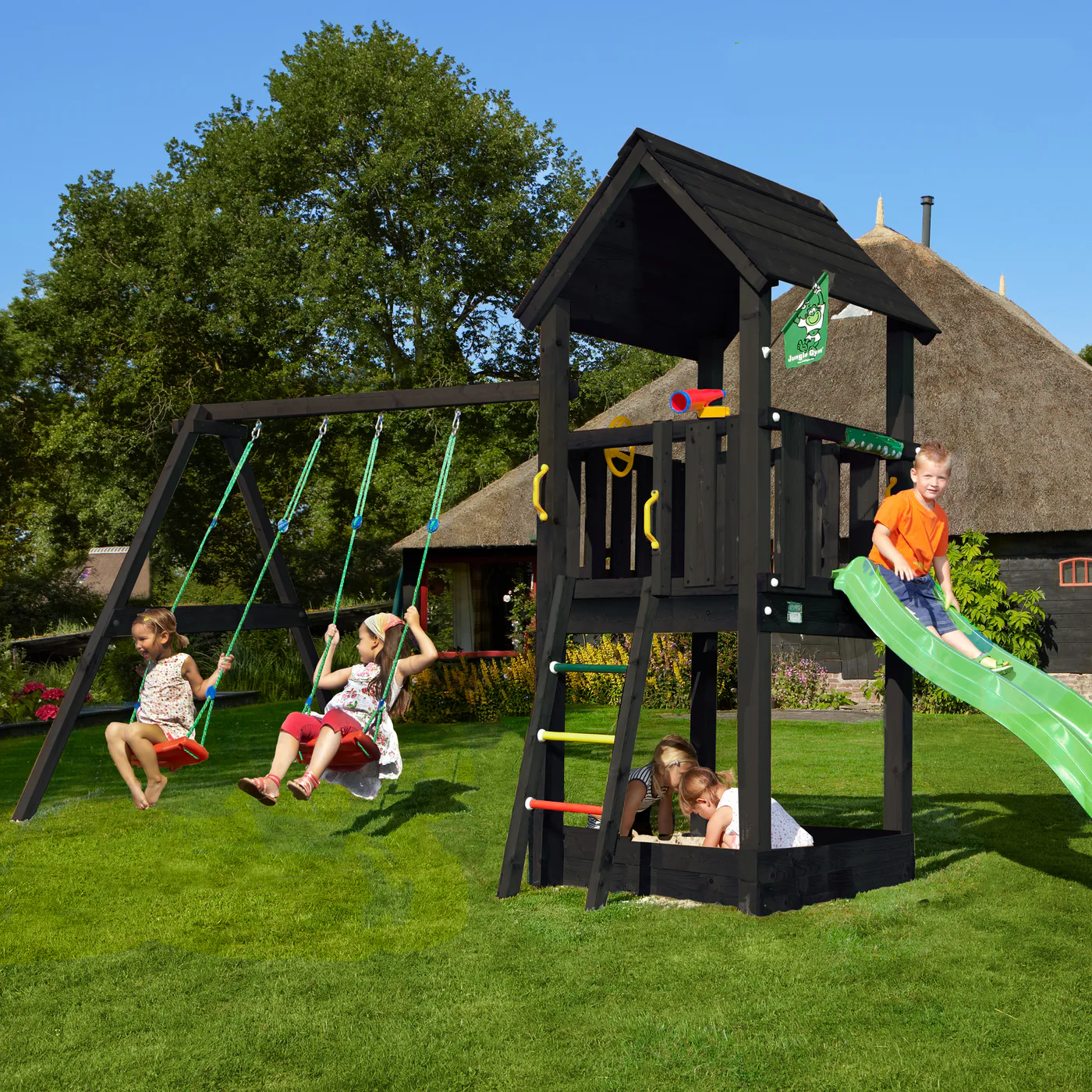 Lektorn Jungle Gym Club inkl. swing module xtra och rutschkana, grundmålat svart