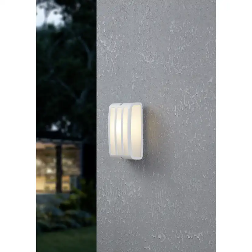 Utvändig vägglampa Eglo Camarda E27