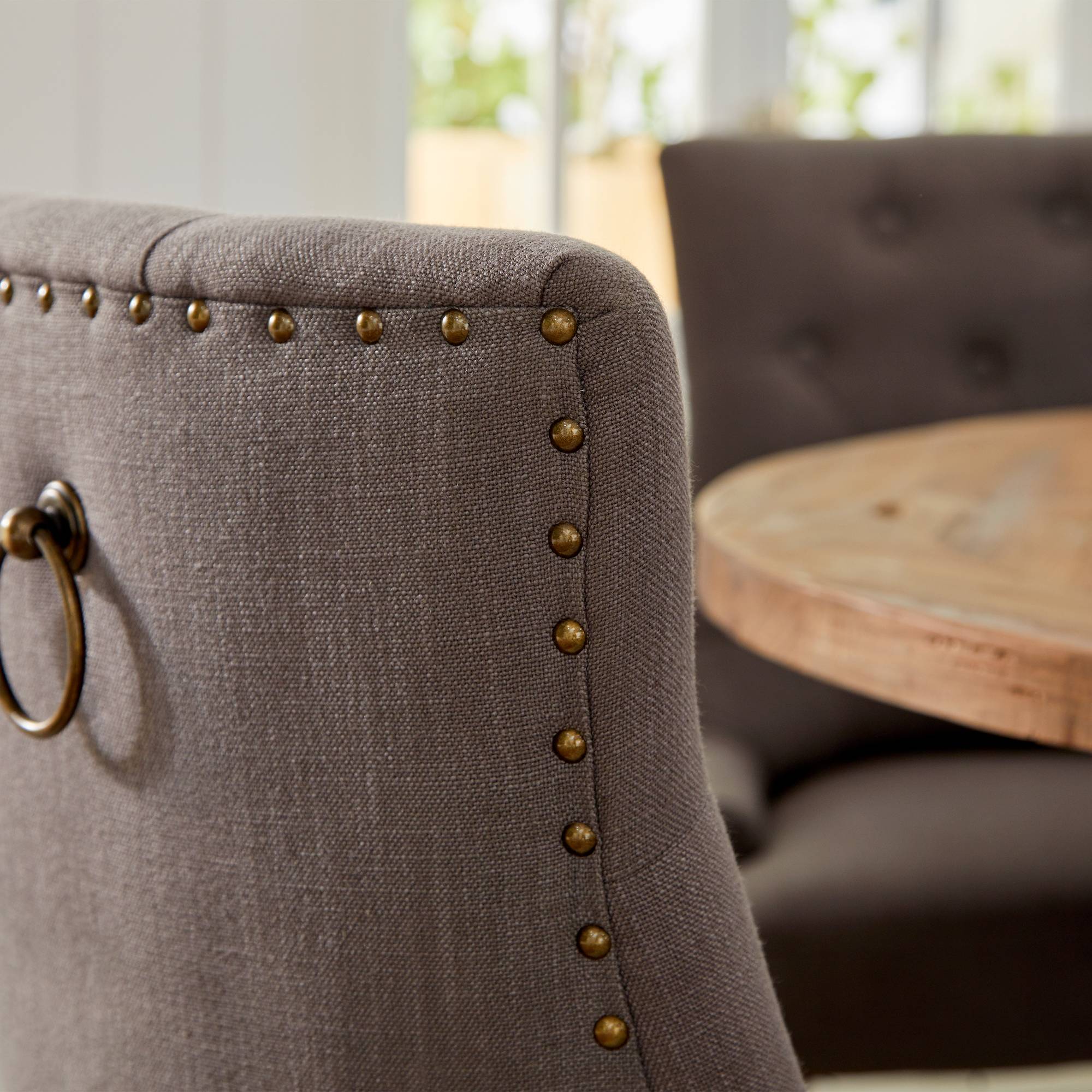 Matgrupp Bloomington Lyon Runt Matbord 120 cm Alm med 4 Viktoria Matstol