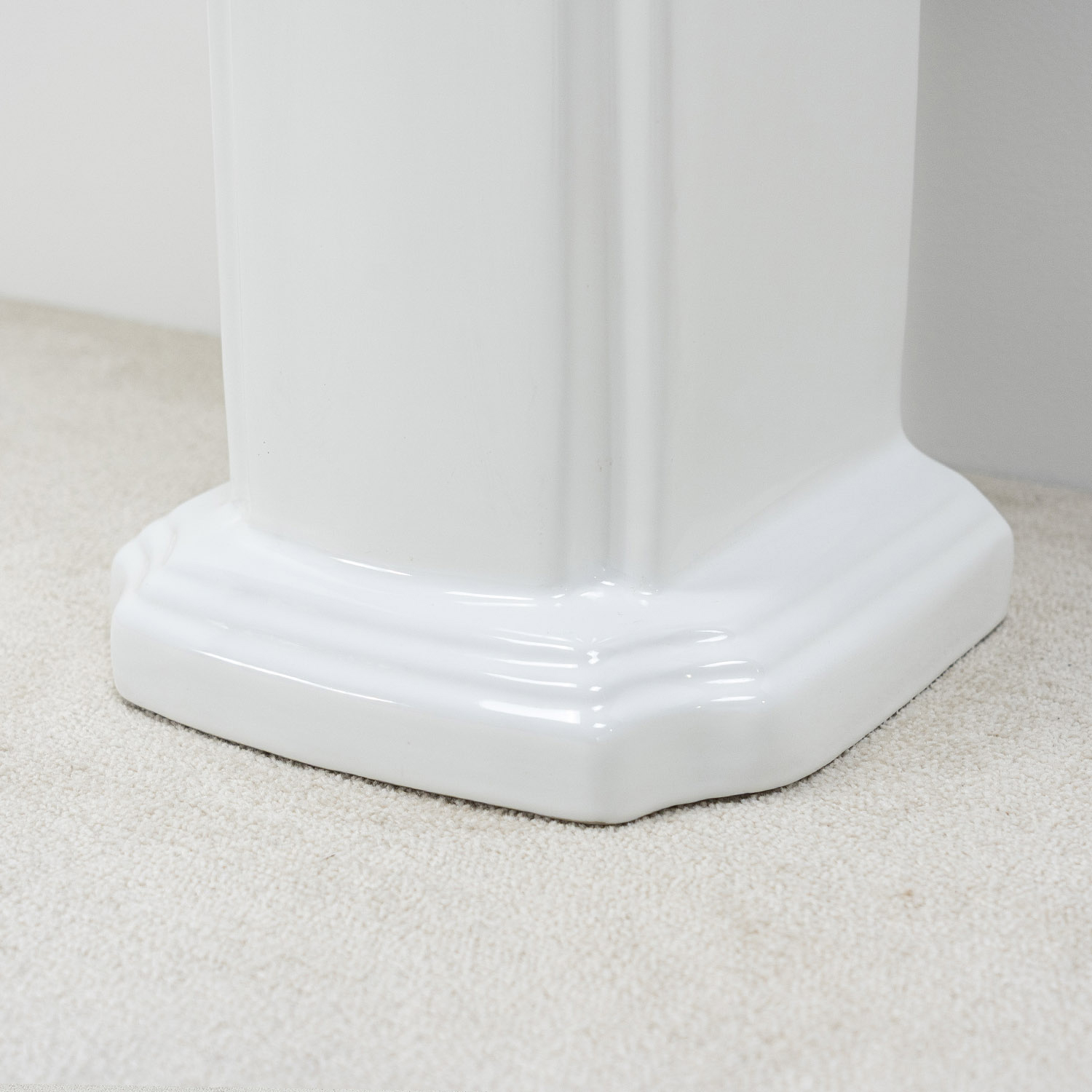 Tvättställ Vesani Greenwich med Piedestal