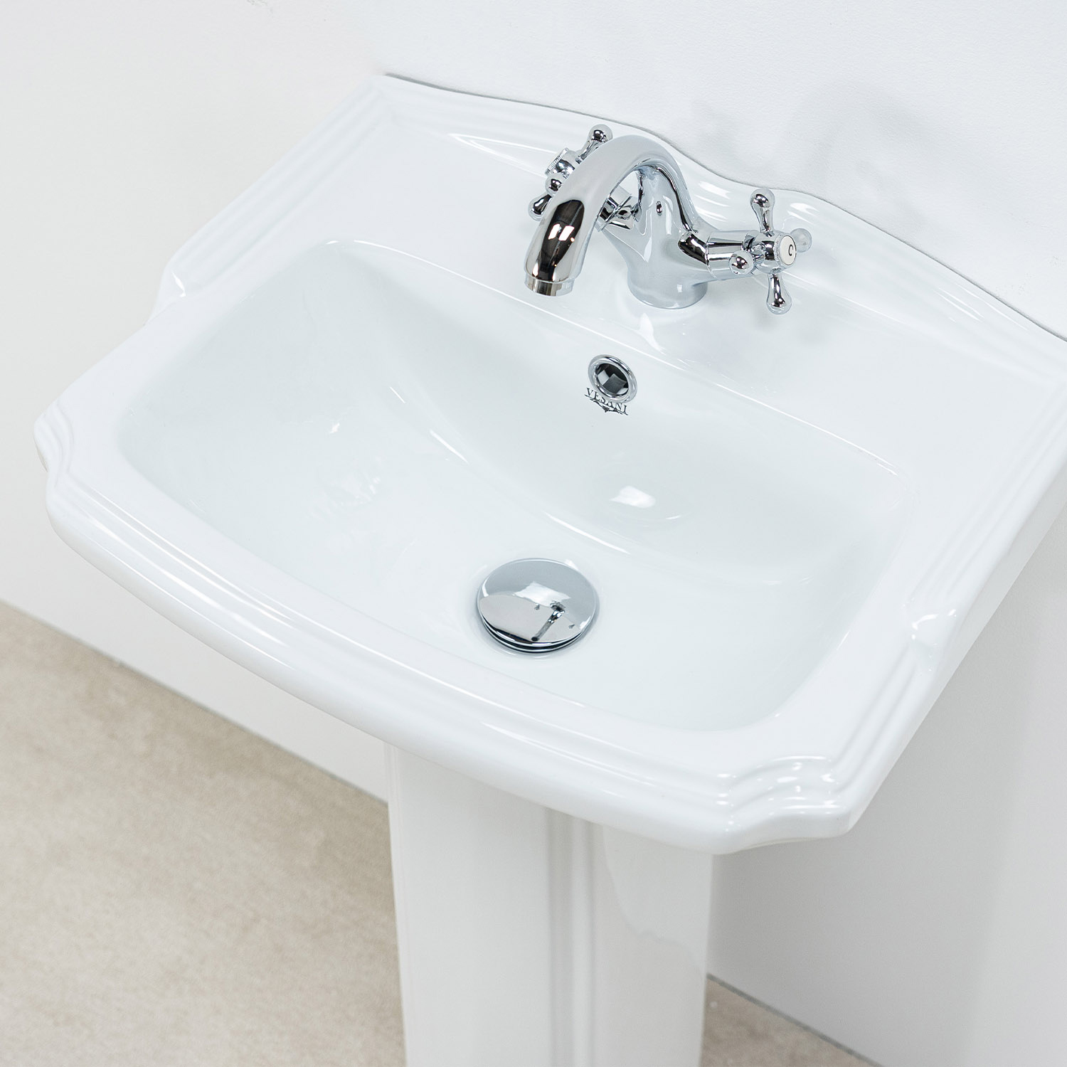 Tvättställ Vesani Greenwich med Piedestal