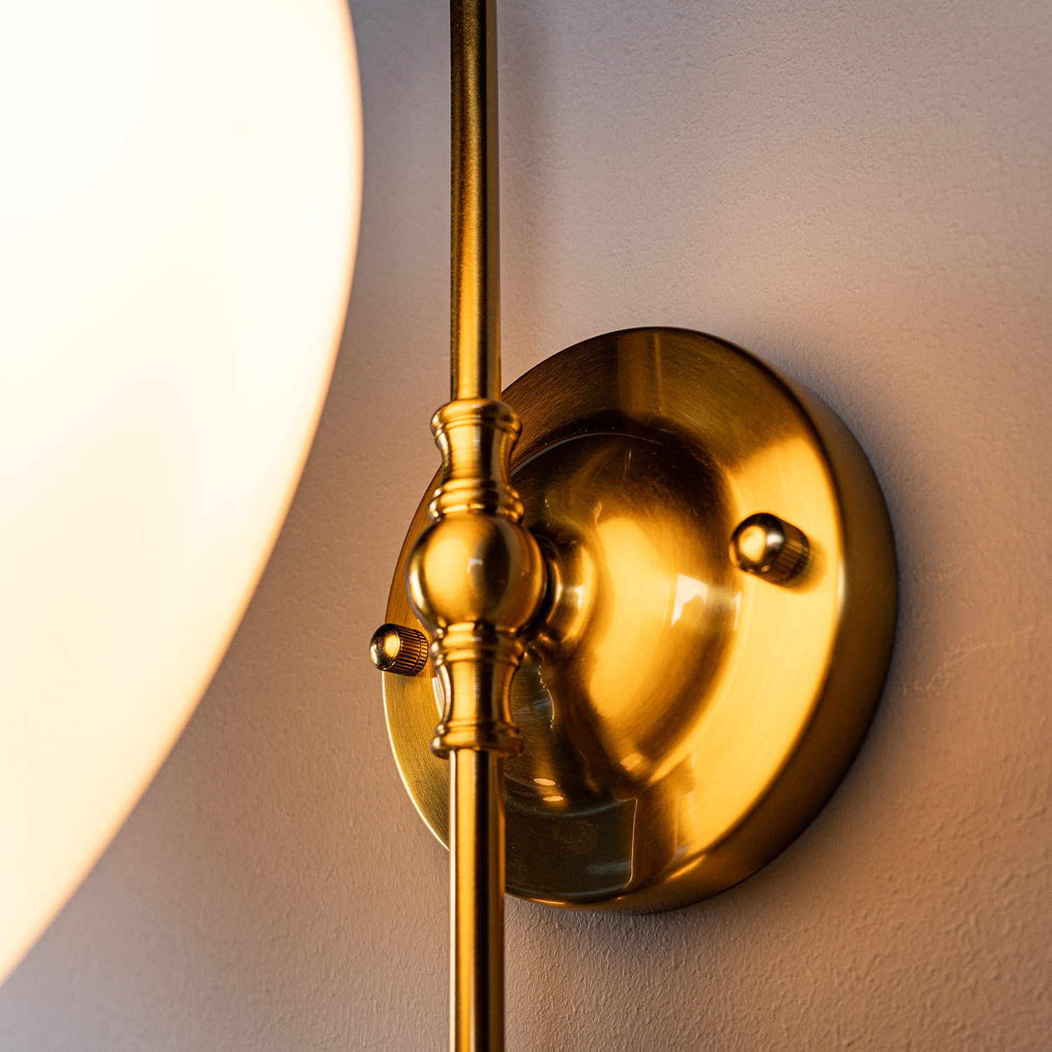 Vägglampa Vesani Ekenäs