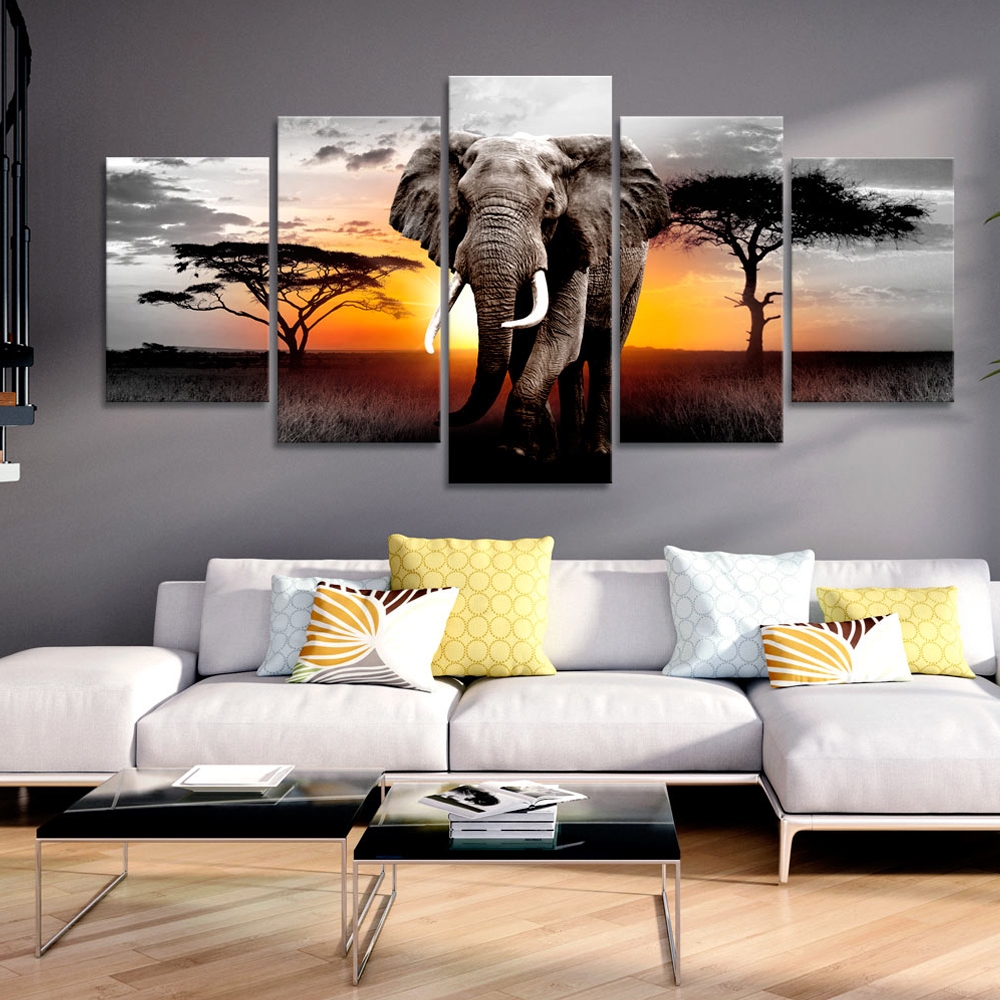 Tavla Arkiio Elephant at Sunset