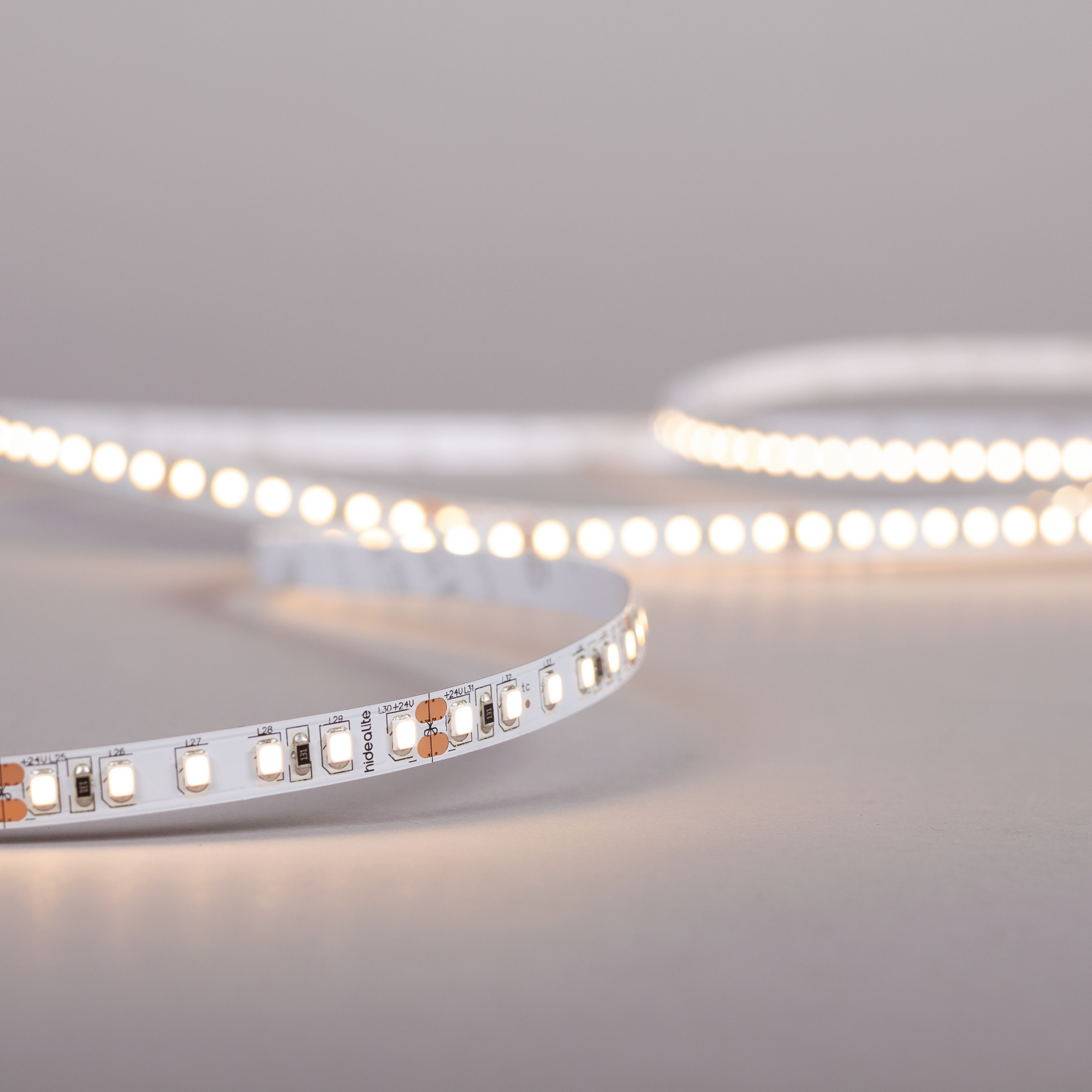 LEDstrip Hidealite Midlum 24V IP20 5 m 2700K E7507423