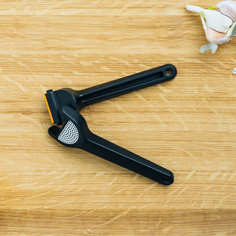 Vitlökspress Fiskars Functional Form