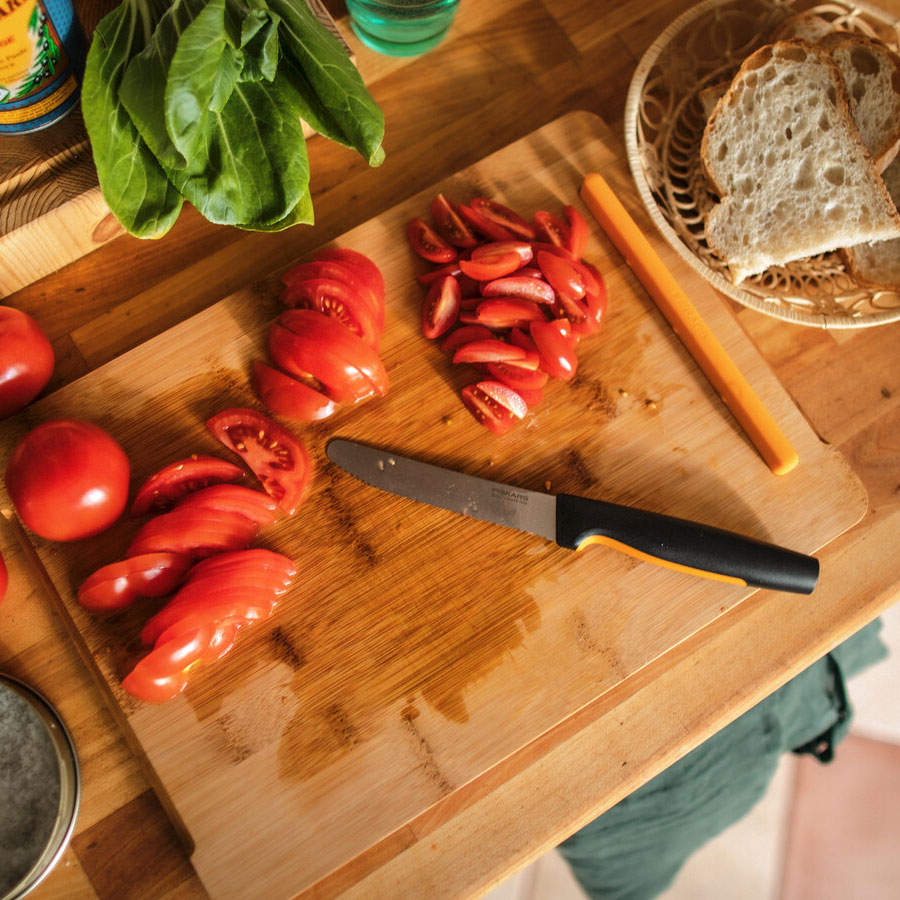 Tomatkniv Fiskars Functional Form 12 cm