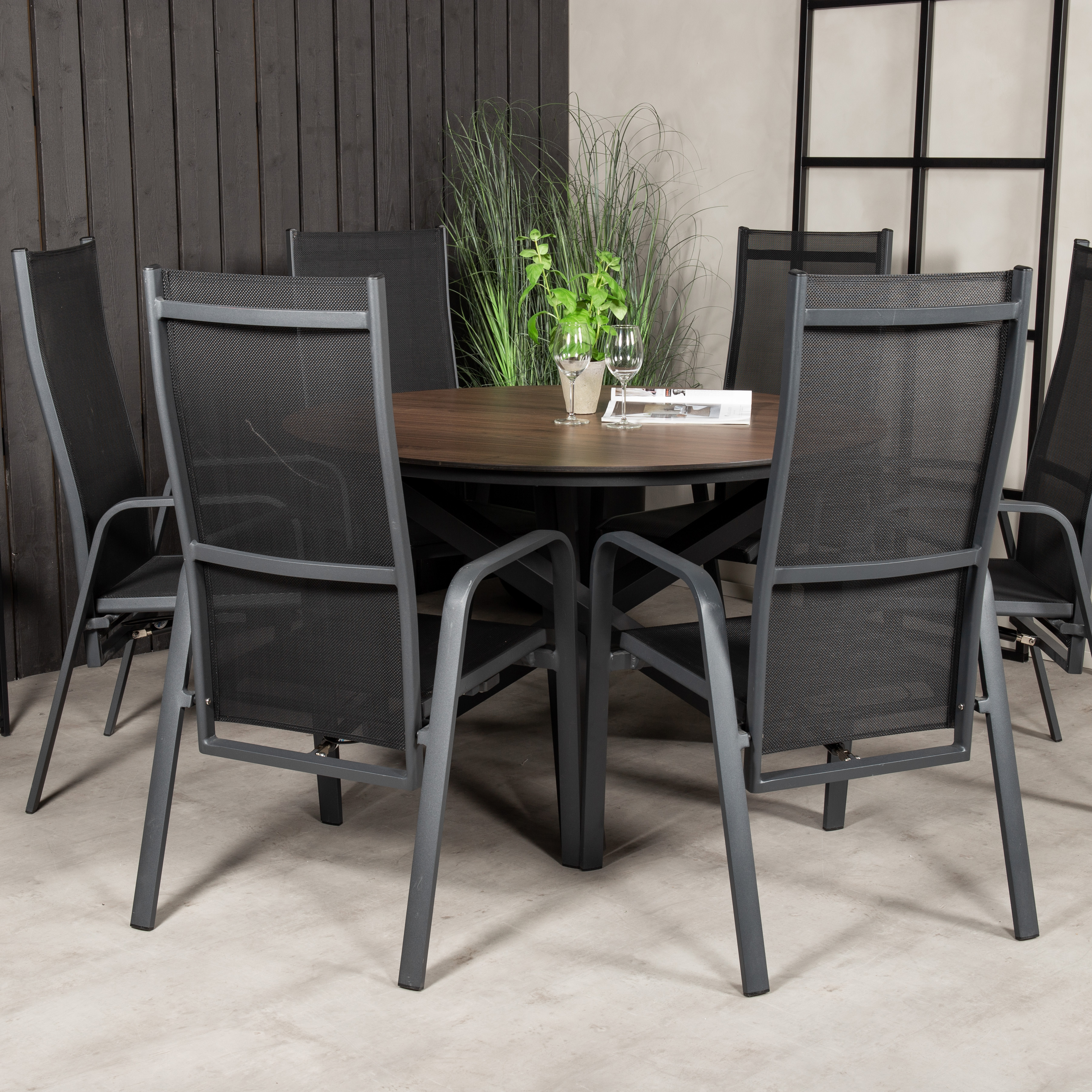 Matgrupp Venture Home Lea Ø 120 med 6 Copacabana Stolar