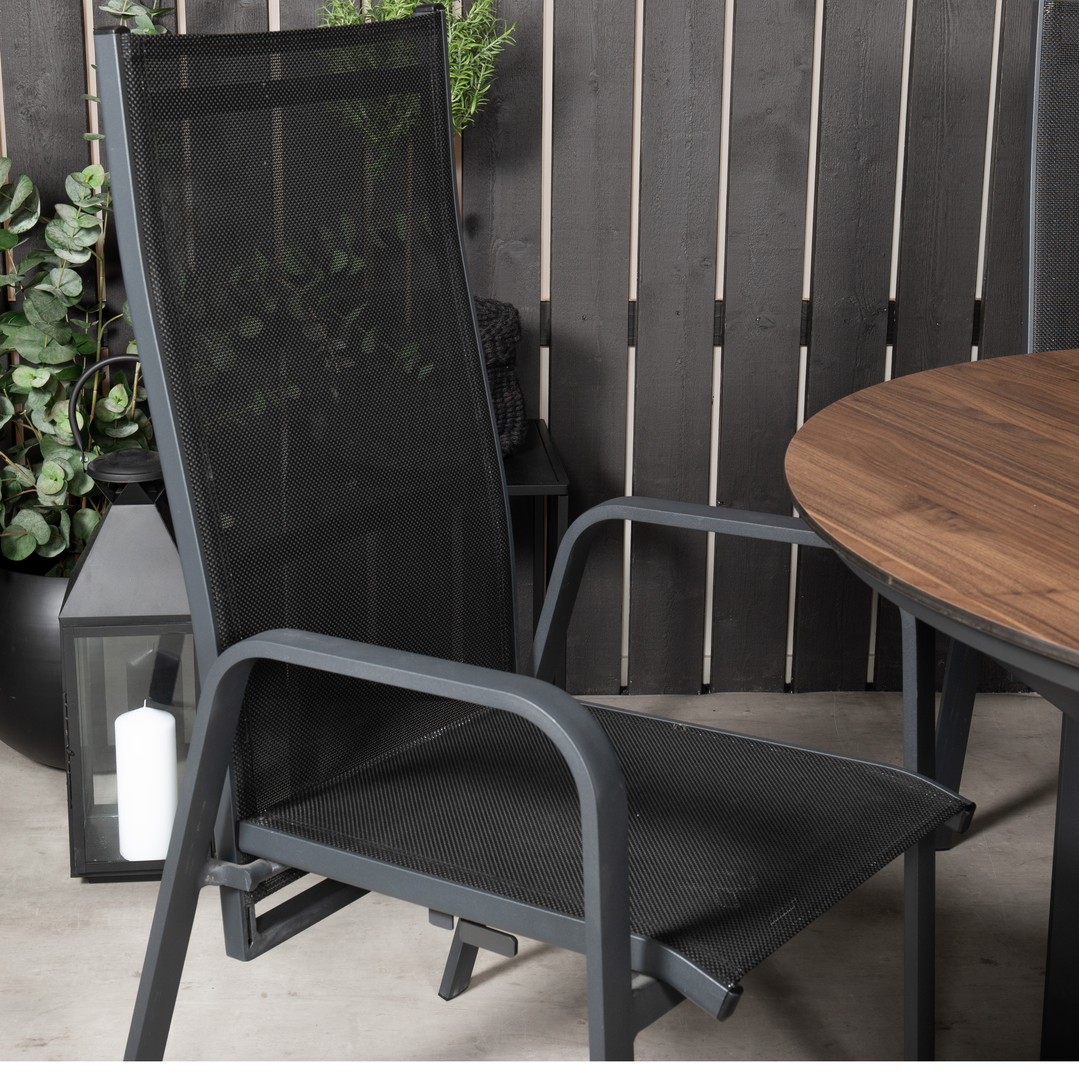 Matgrupp Venture Home Lea Ø 120 med 4 Copacabana Stolar