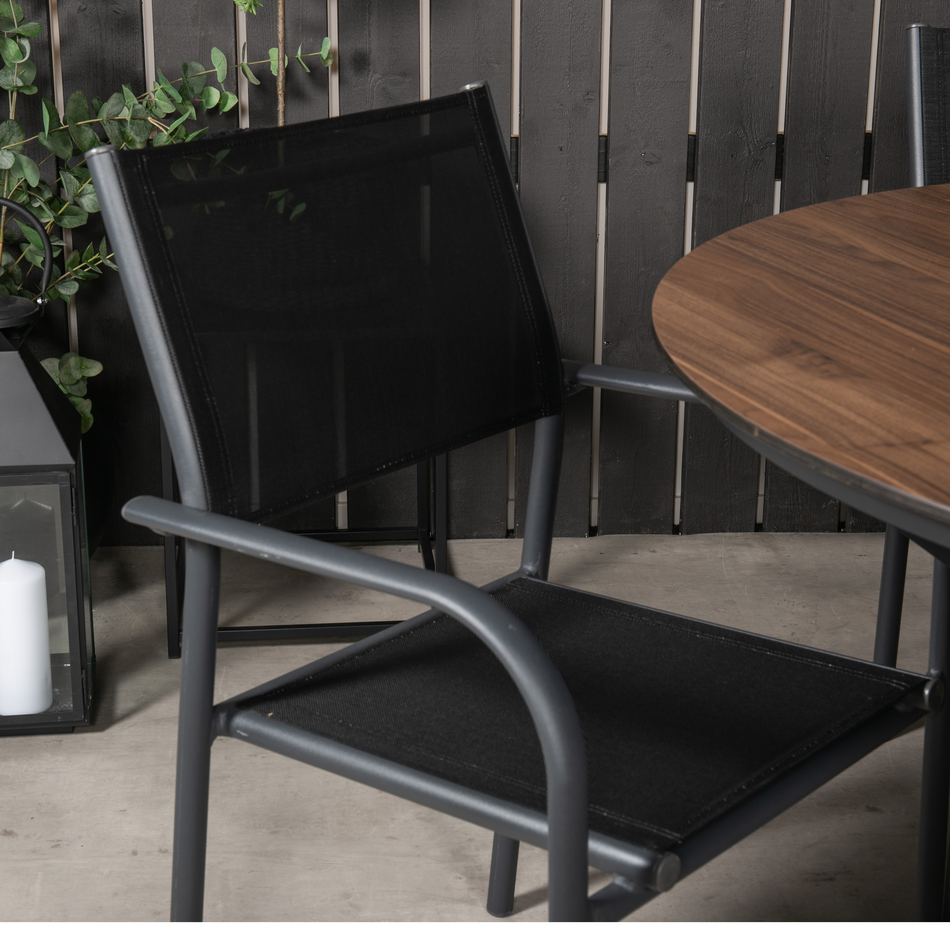 Matgrupp Venture Home Lea Ø 120 med 4 Siri Matstolar