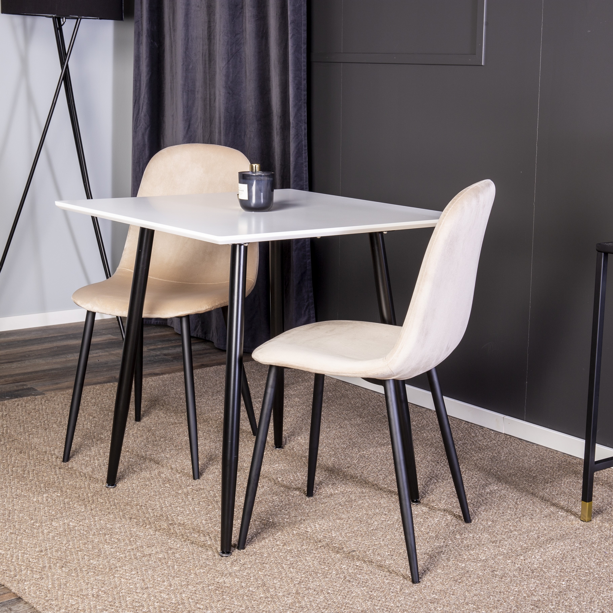 Matgrupp Venture Home Pobbie med 2 Stolar