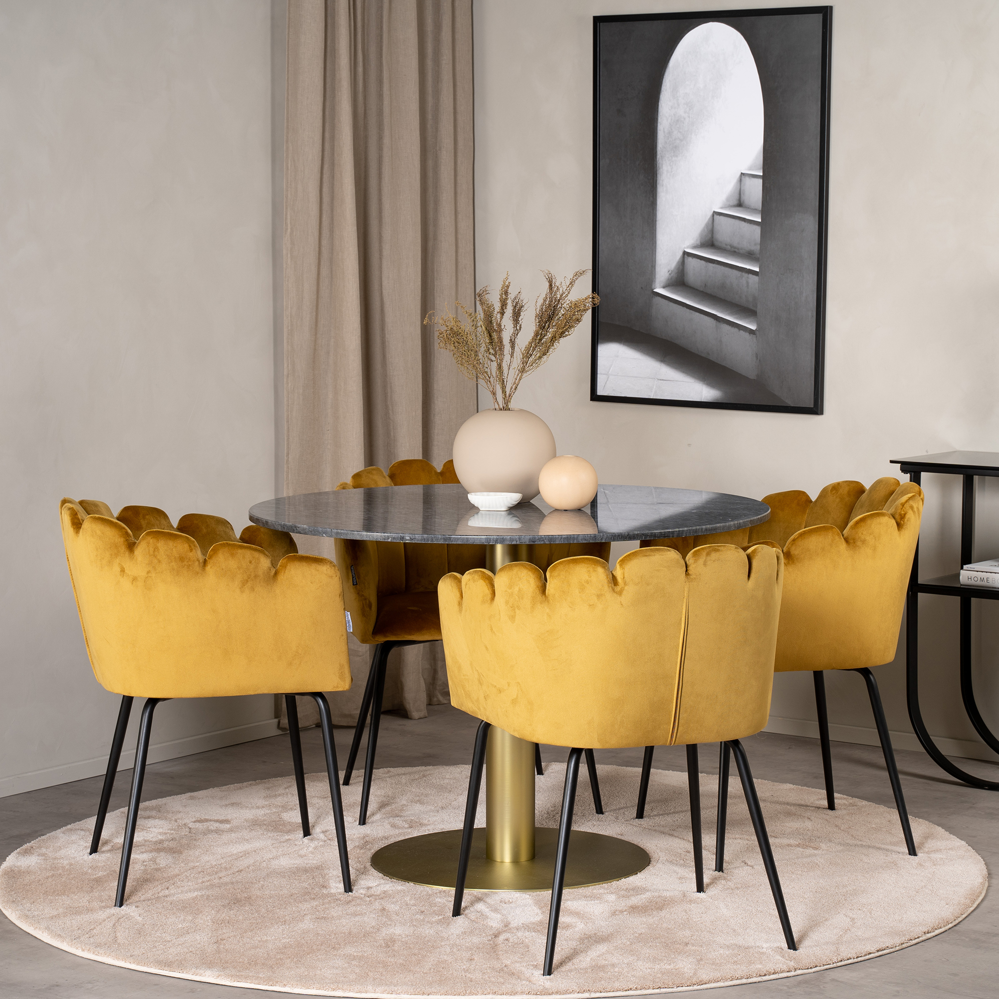 Matgrupp Venture Home Estelle med 4 Limhamn Runt Stolar