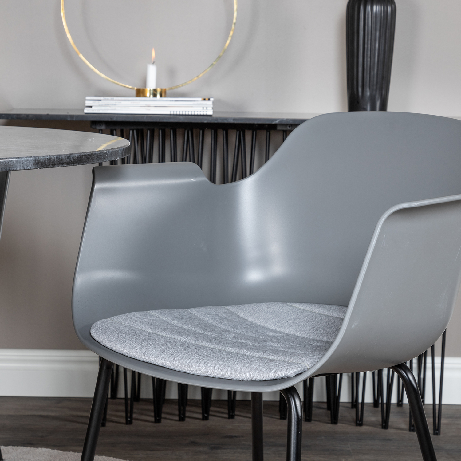 Matgrupp Venture Home Estelle med 4 Colombine Stolar